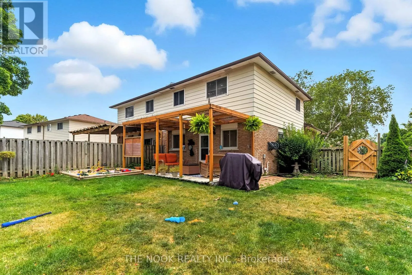 79 LAWRENCE CRESCENT