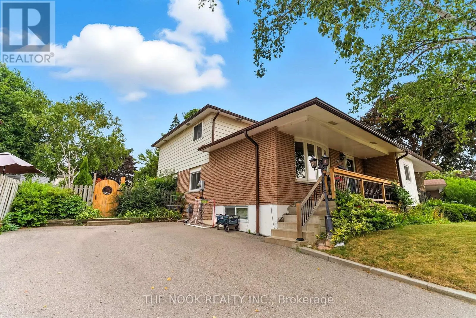 79 LAWRENCE CRESCENT