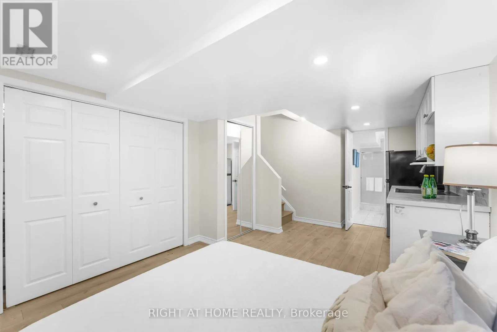 27 HESKETH ROAD