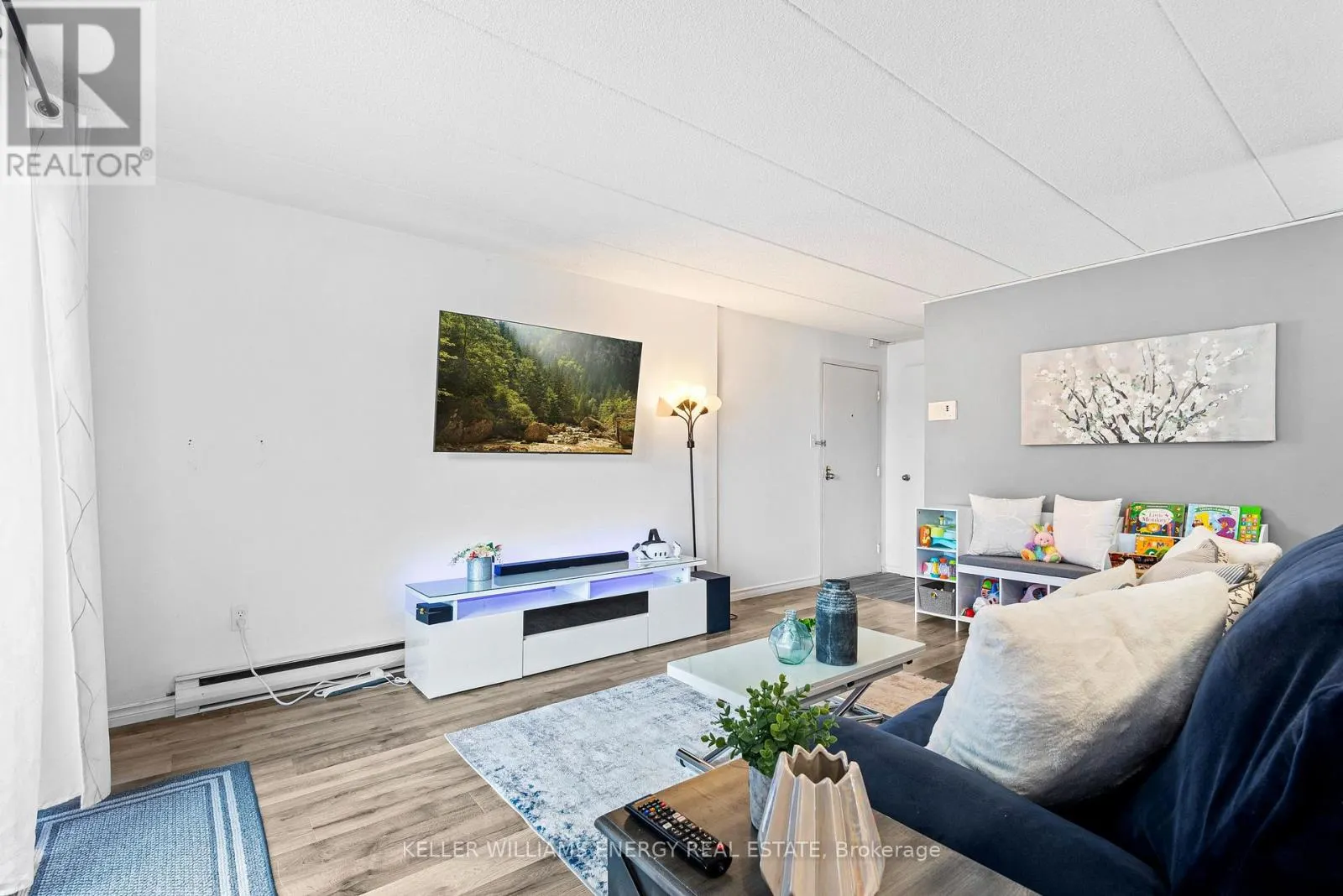 1 - 43 TAUNTON ROAD E, #1