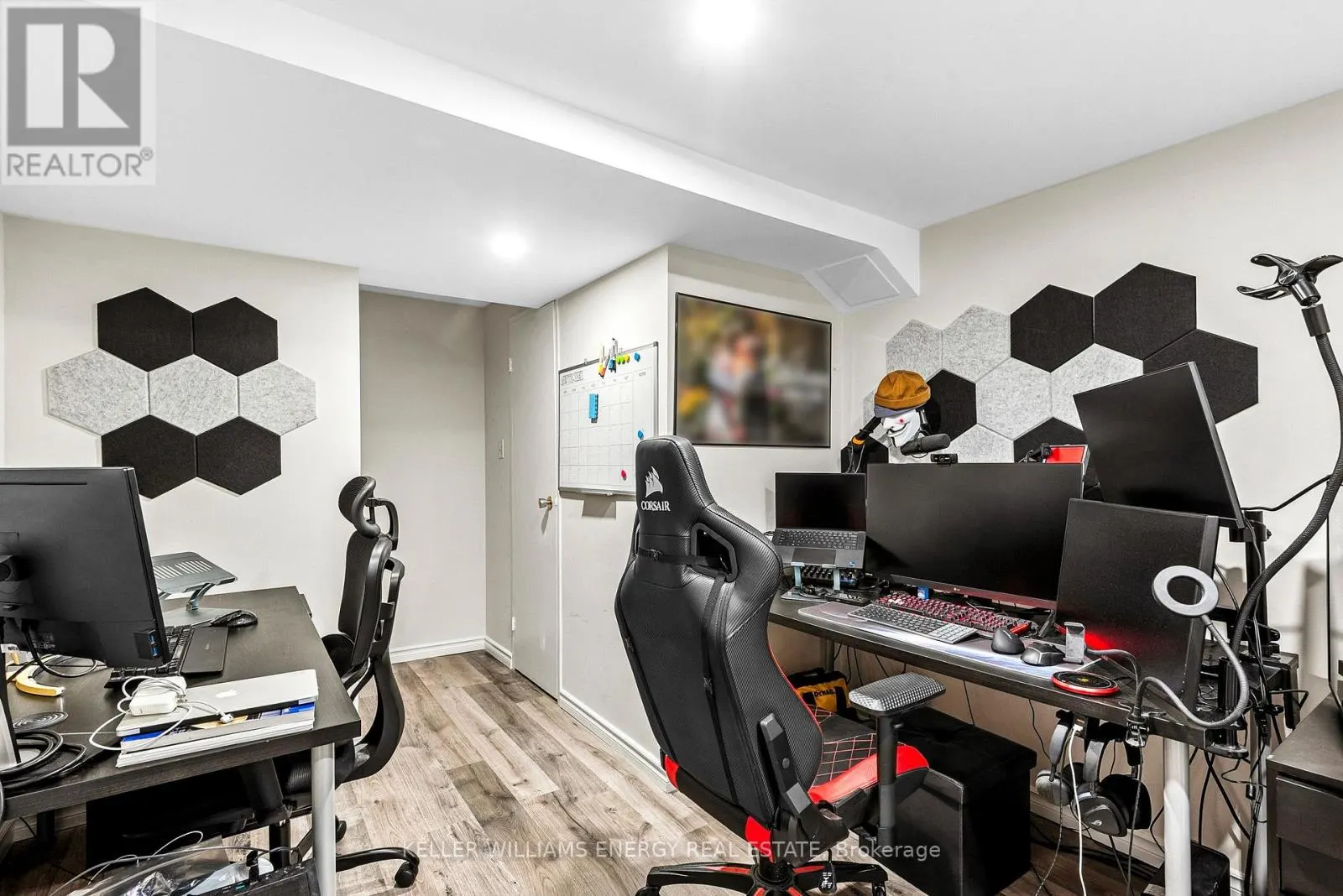 1 - 43 TAUNTON ROAD E, #1