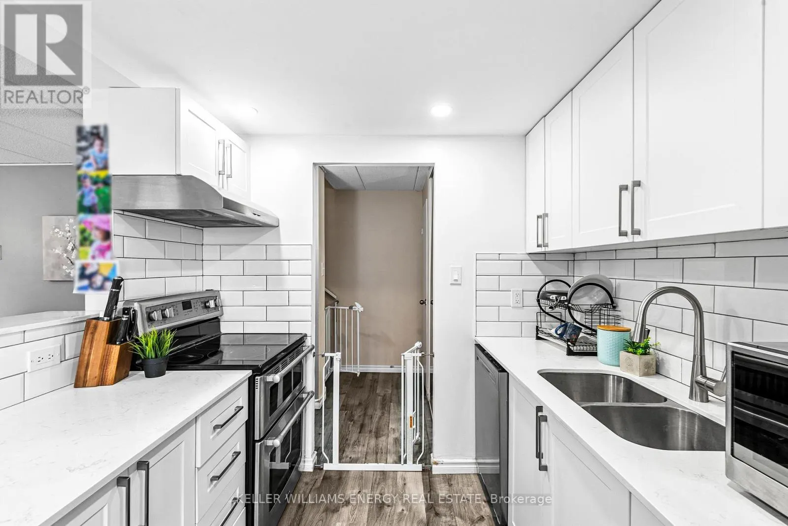 1 - 43 TAUNTON ROAD E, #1