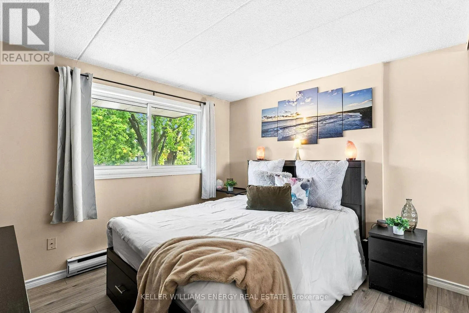 1 - 43 TAUNTON ROAD E, #1