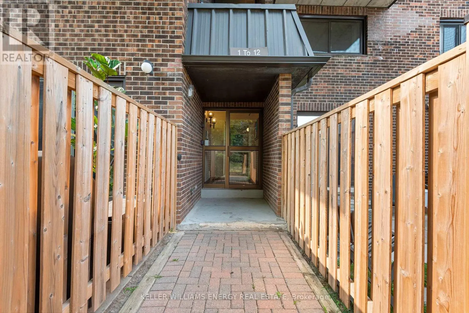 1 - 43 TAUNTON ROAD E, #1