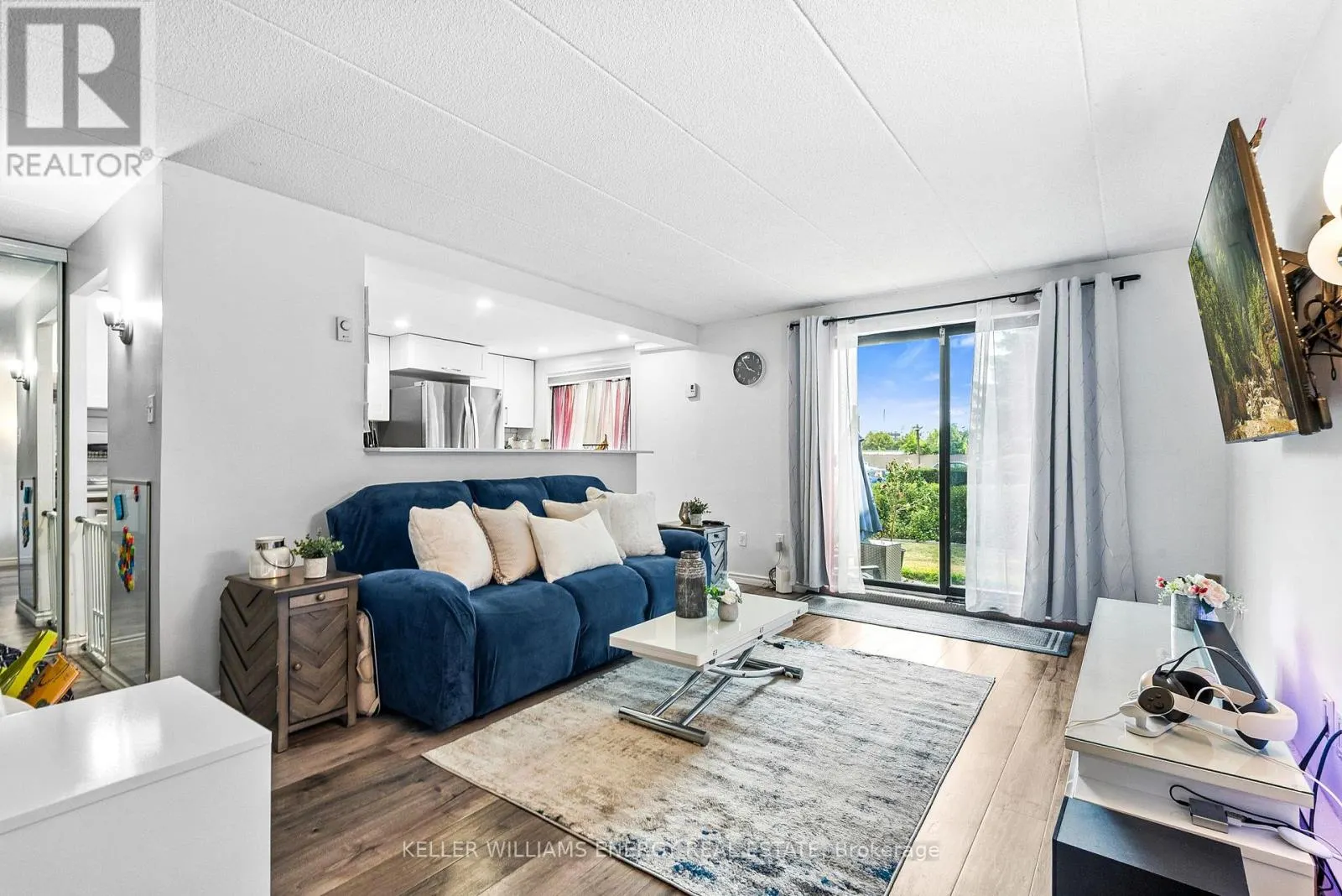 1 - 43 TAUNTON ROAD E, #1