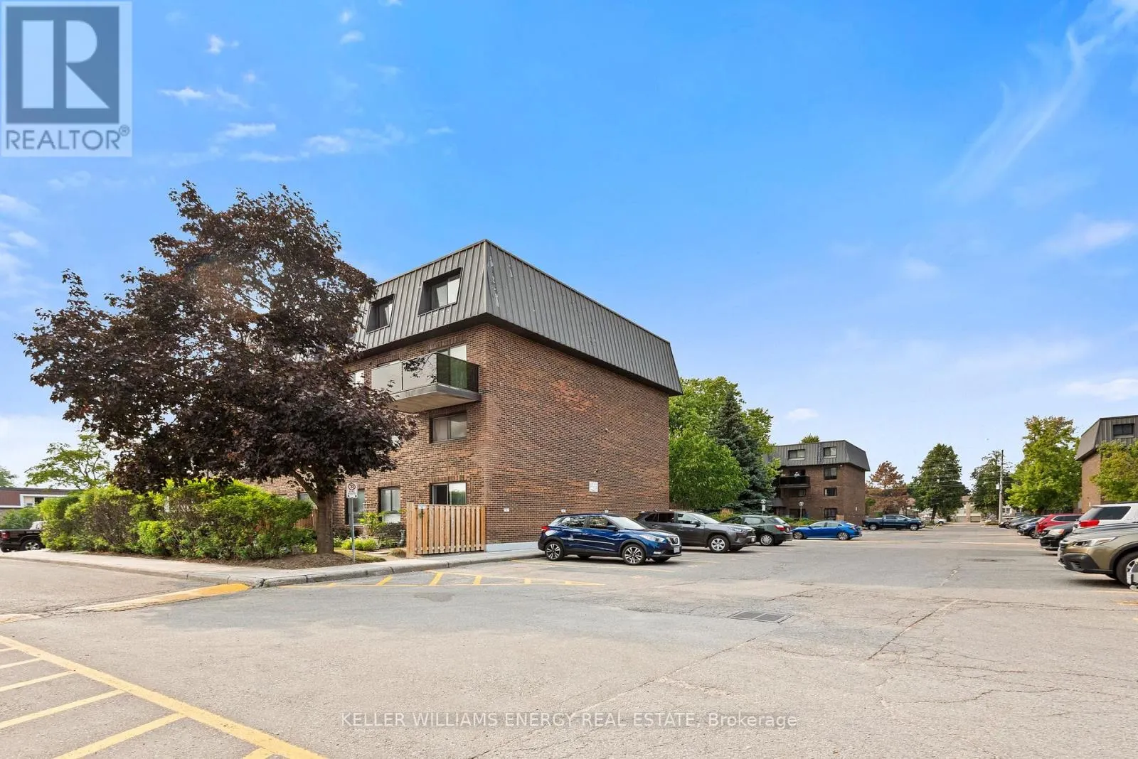 1 - 43 TAUNTON ROAD E, #1