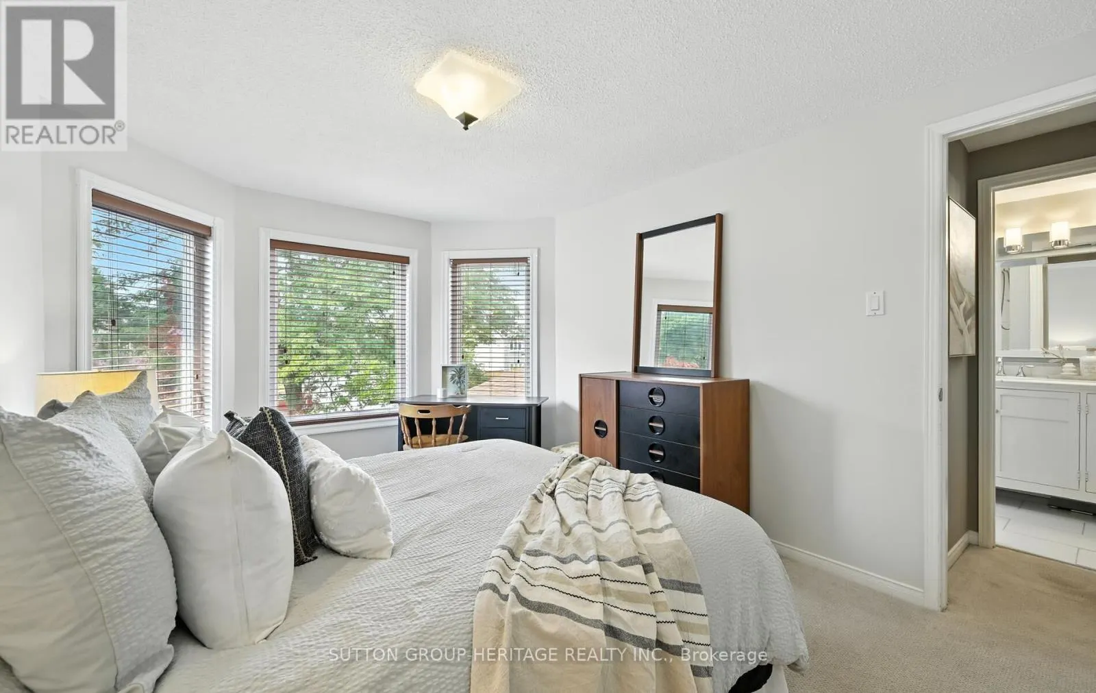 40 REDMOND DRIVE