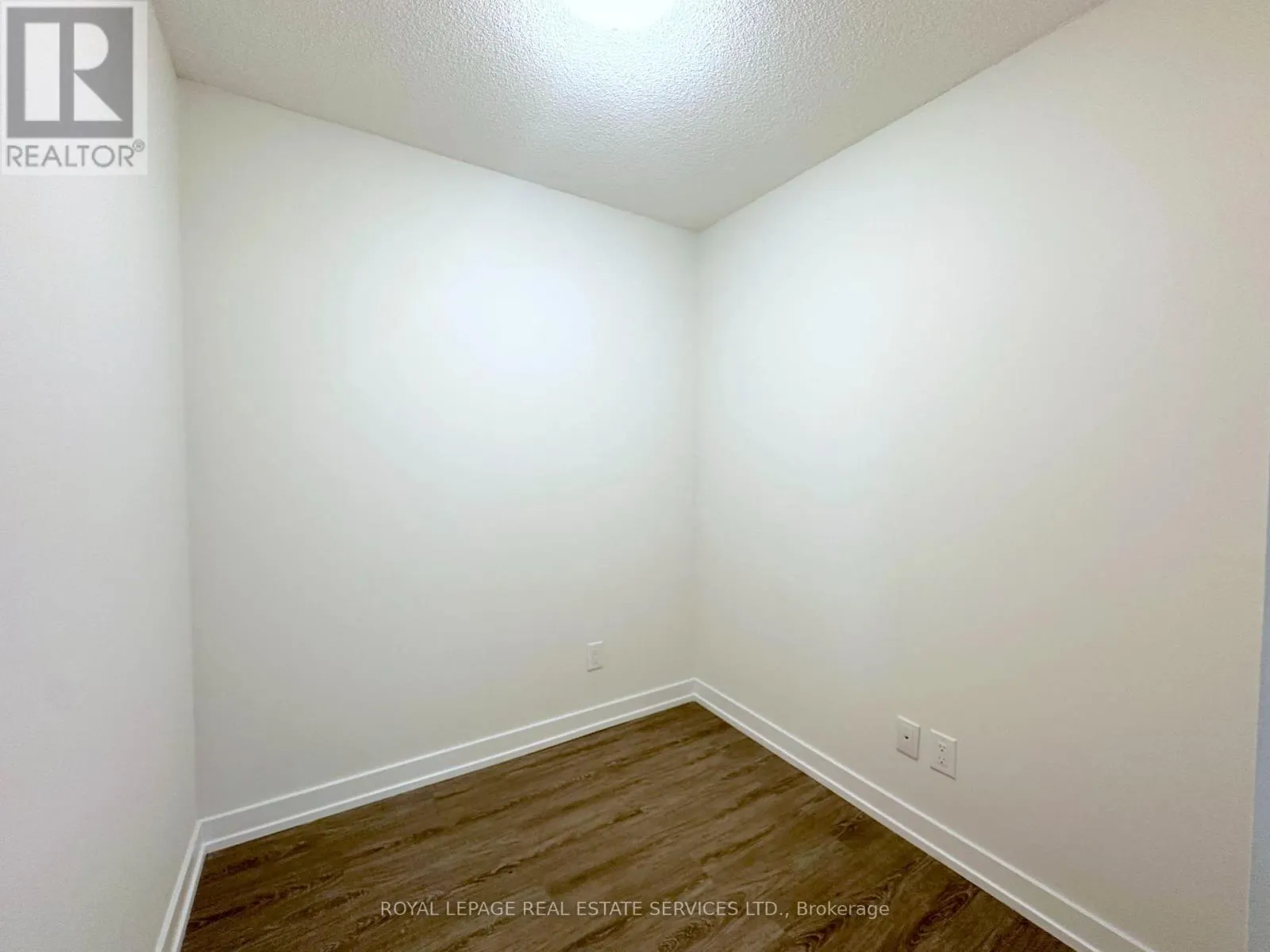 622 - 73 BAYLY STREET W