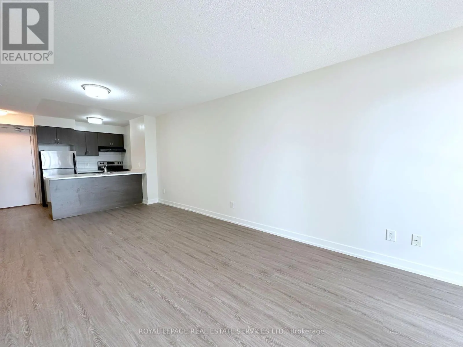 622 - 73 BAYLY STREET W