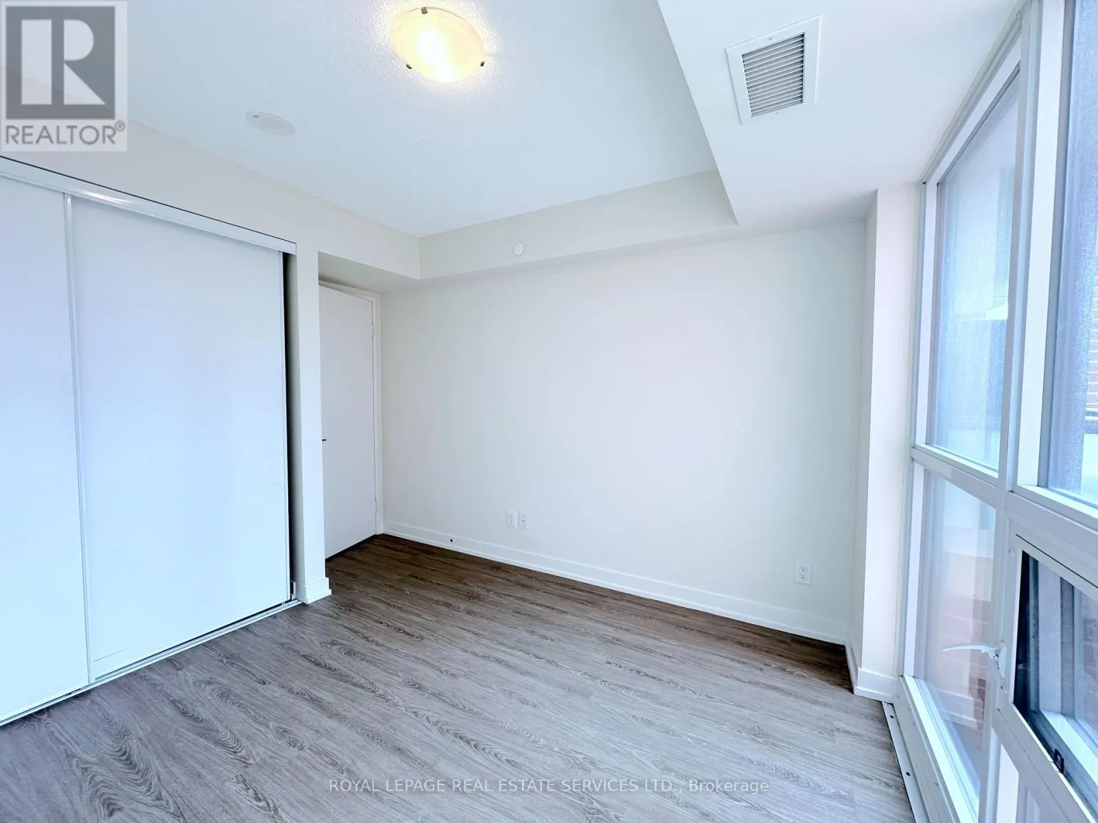 622 - 73 BAYLY STREET W