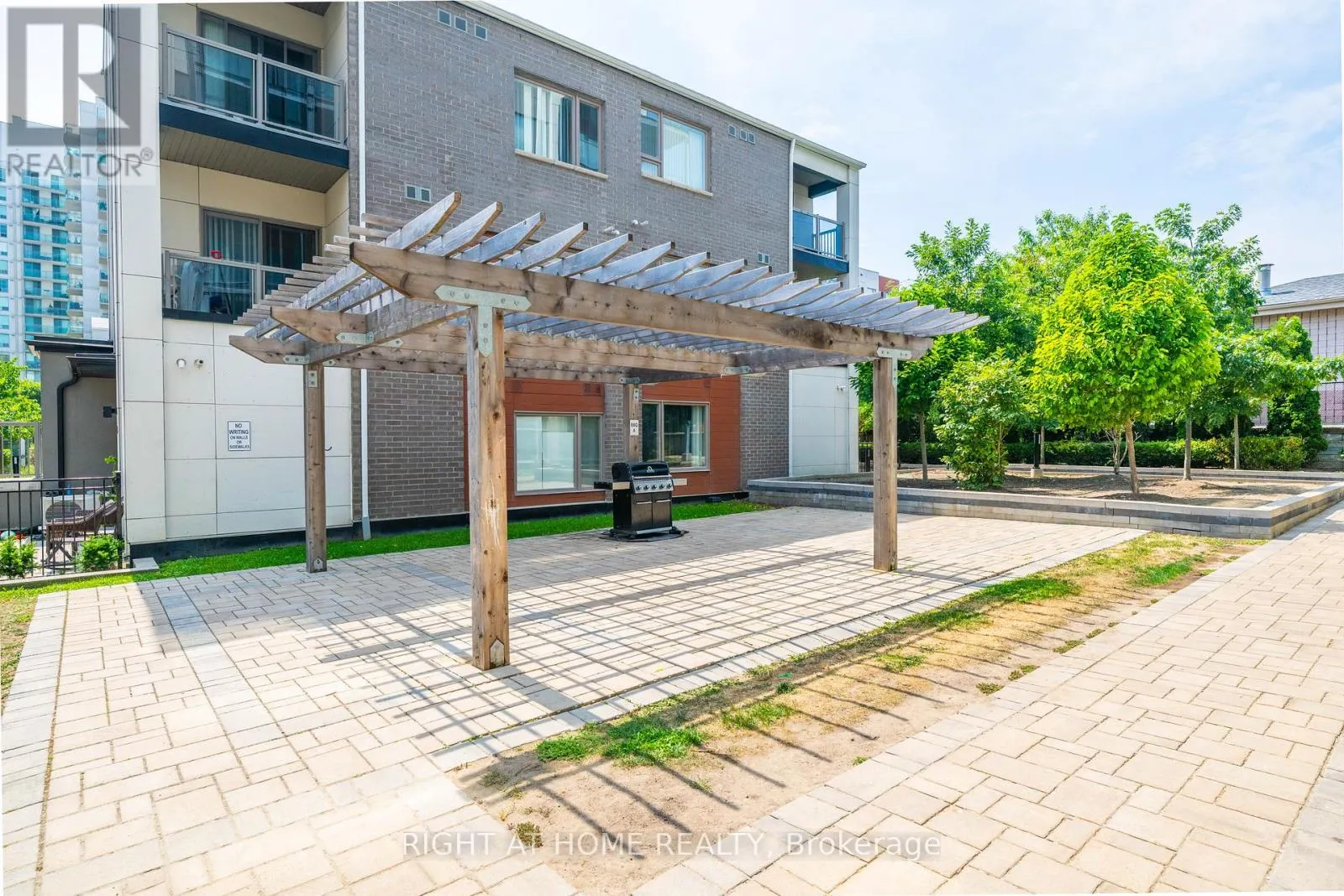 213 - 5131 SHEPPARD AVENUE E