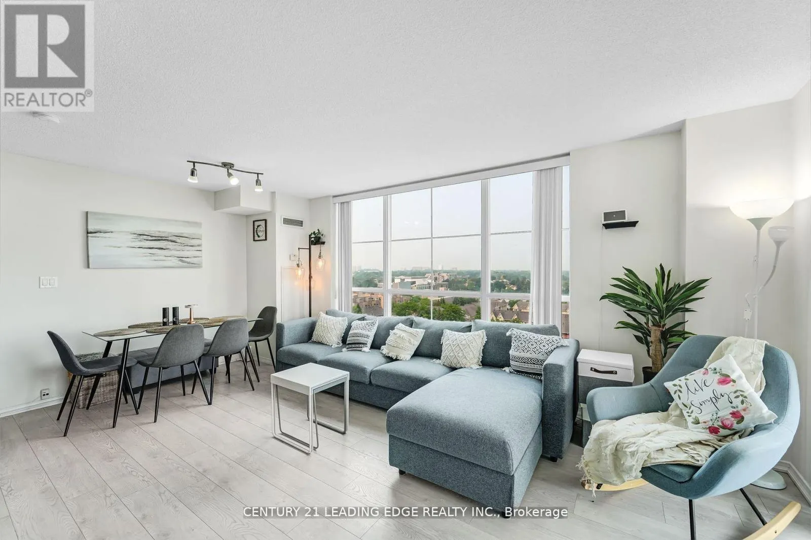 9C - 8 ROSEBANK DRIVE