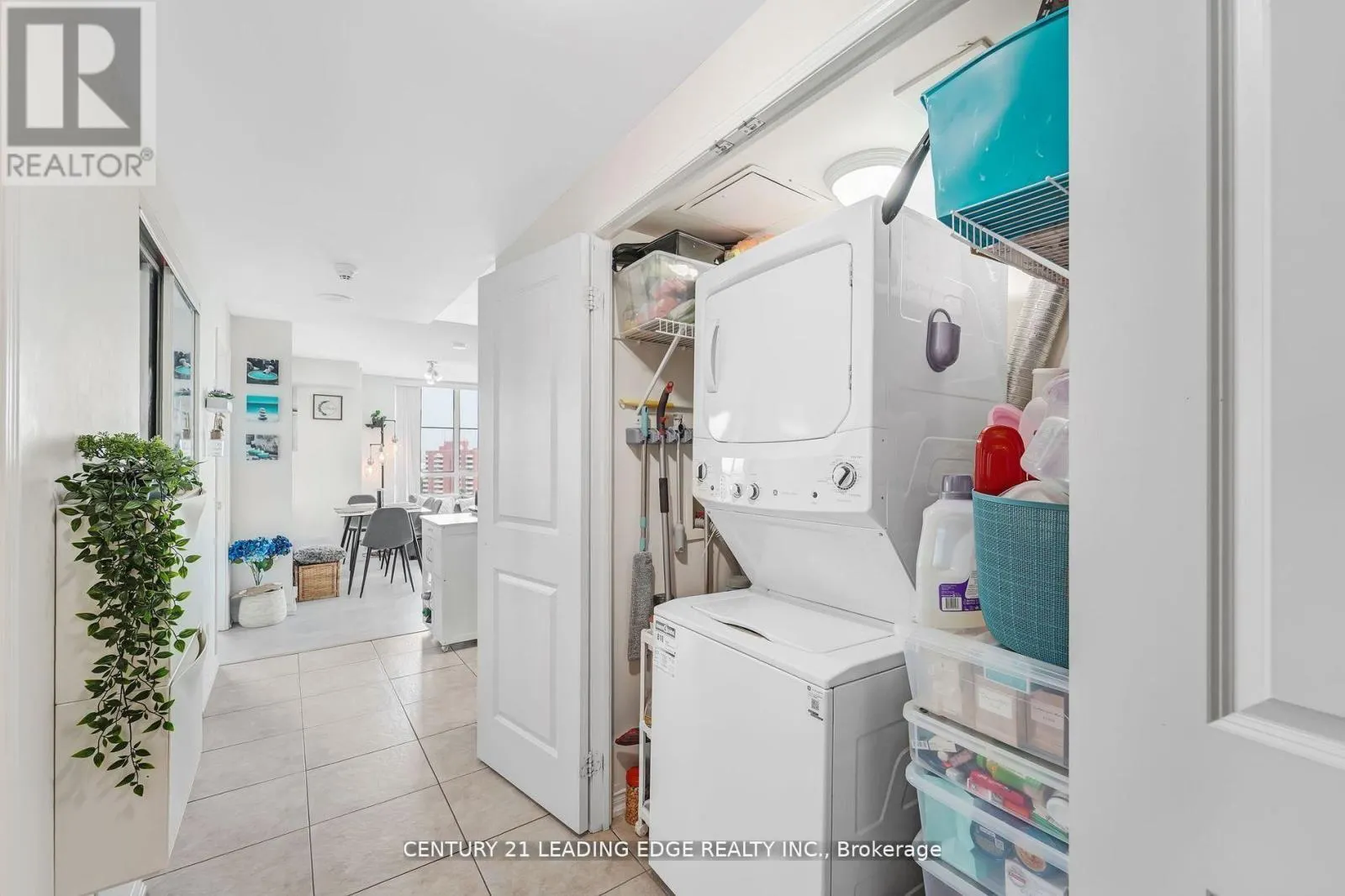9C - 8 ROSEBANK DRIVE