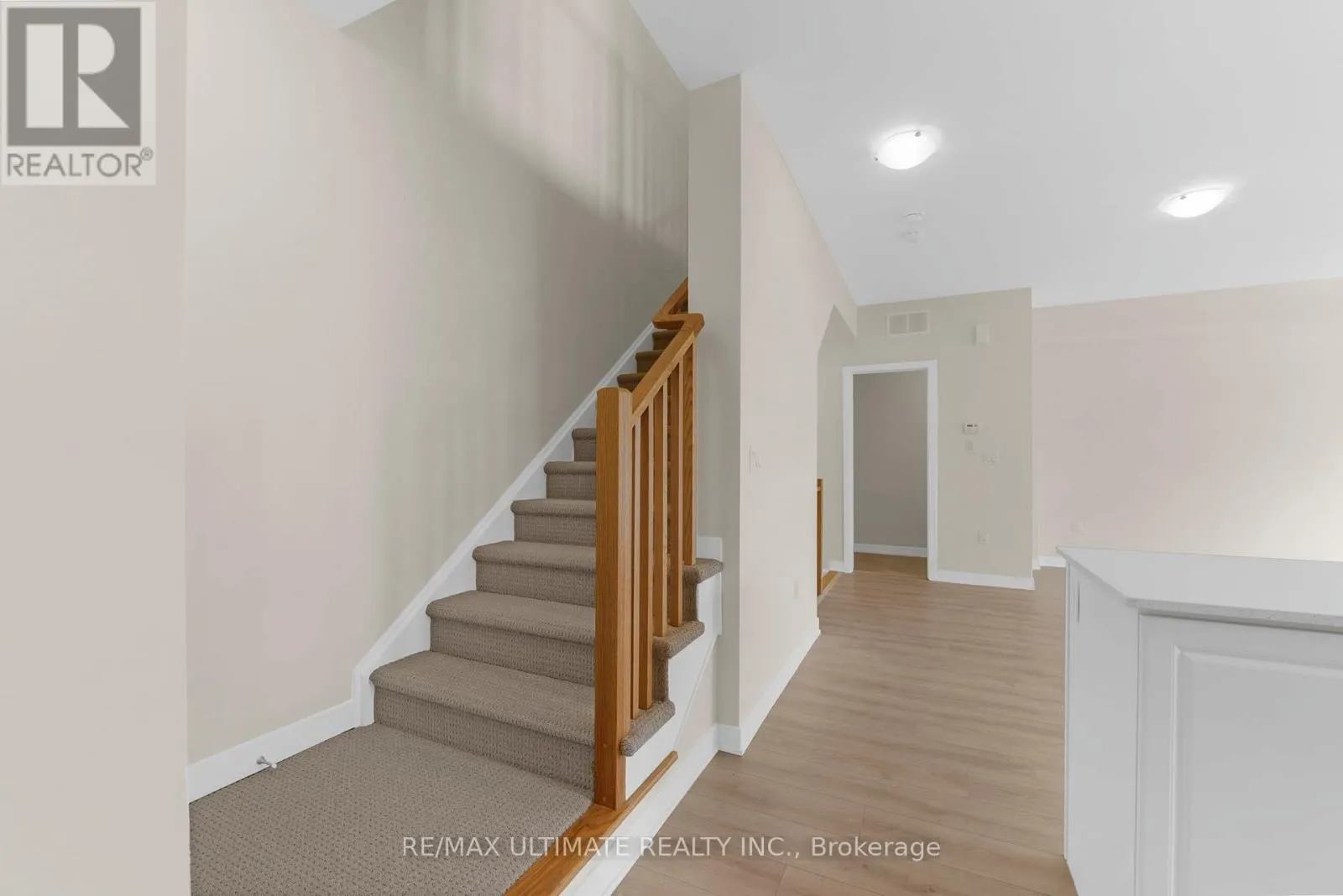 1310 - 1695 DERSAN STREET