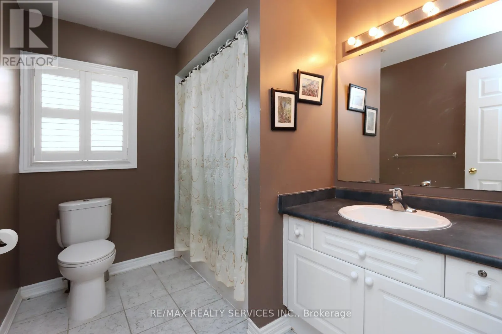 28 HOILE DRIVE
