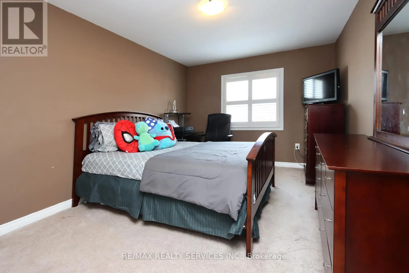 28 HOILE DRIVE