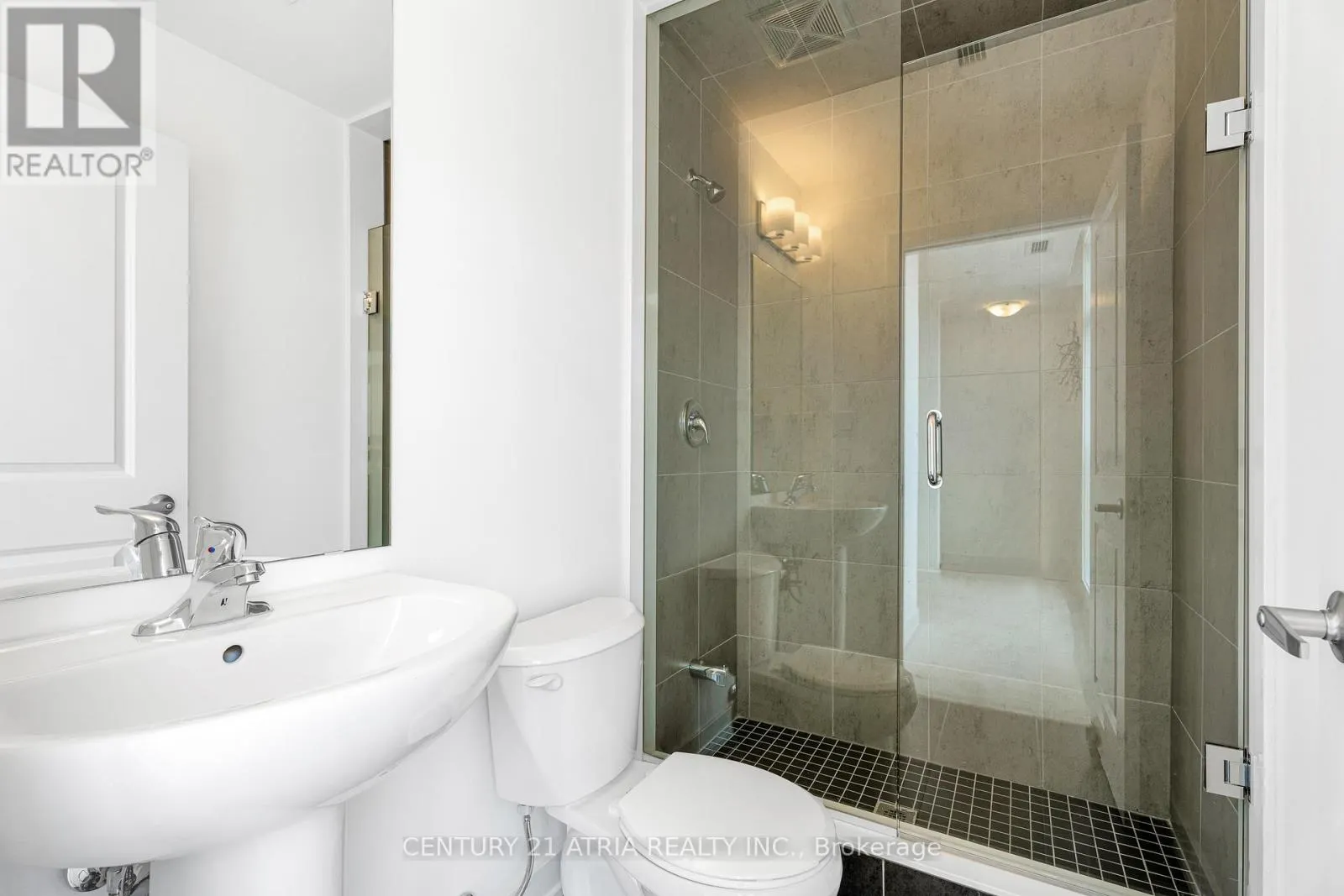 15 - 188 ANGUS DRIVE