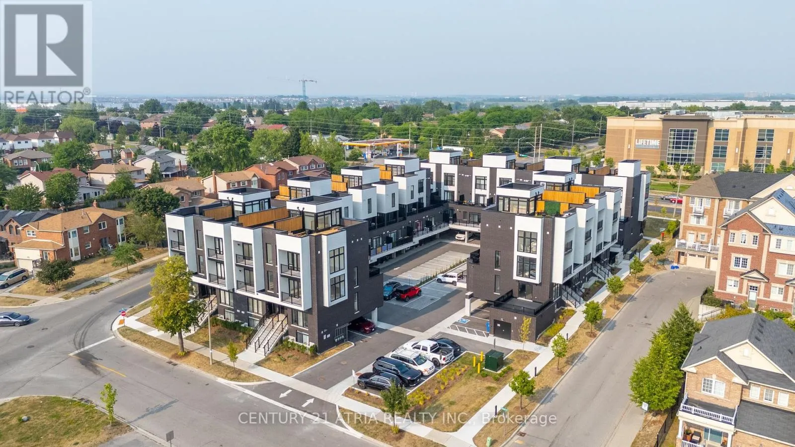 8 - 184 ANGUS DRIVE
