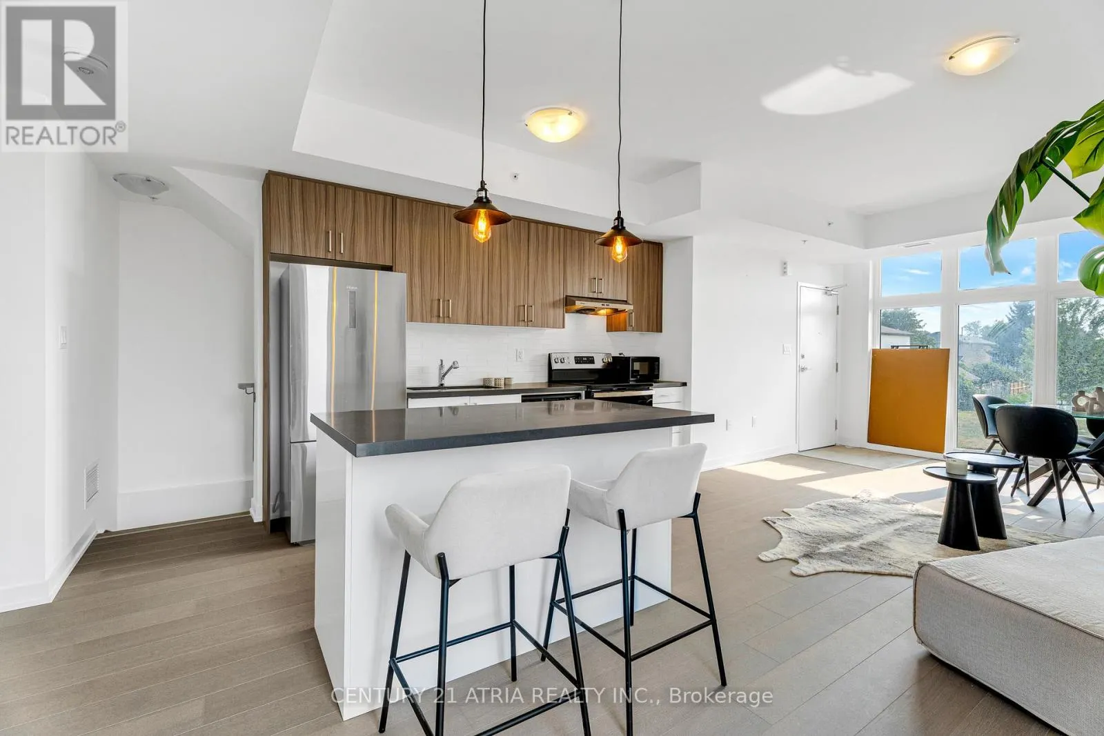8 - 184 ANGUS DRIVE