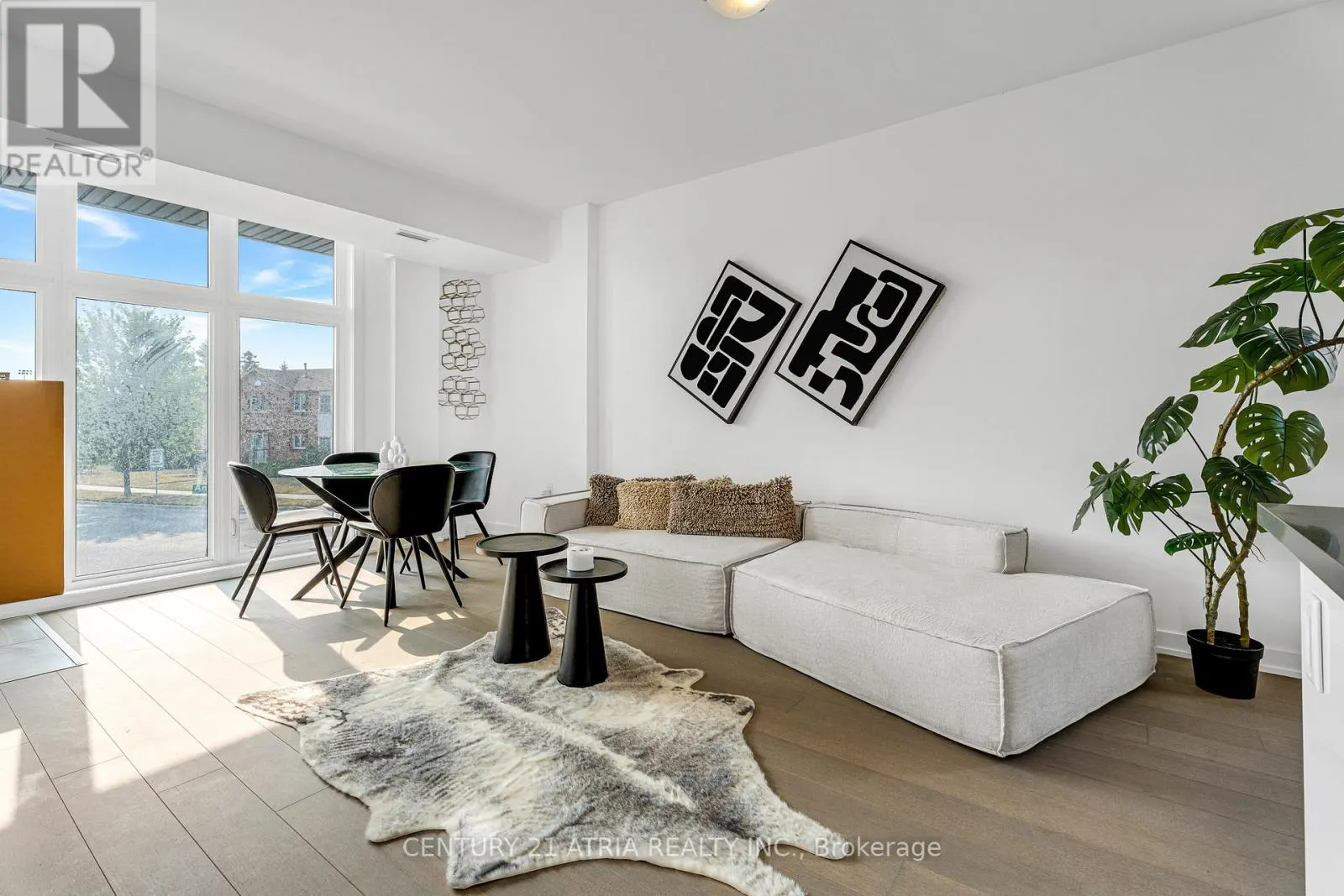 8 - 184 ANGUS DRIVE