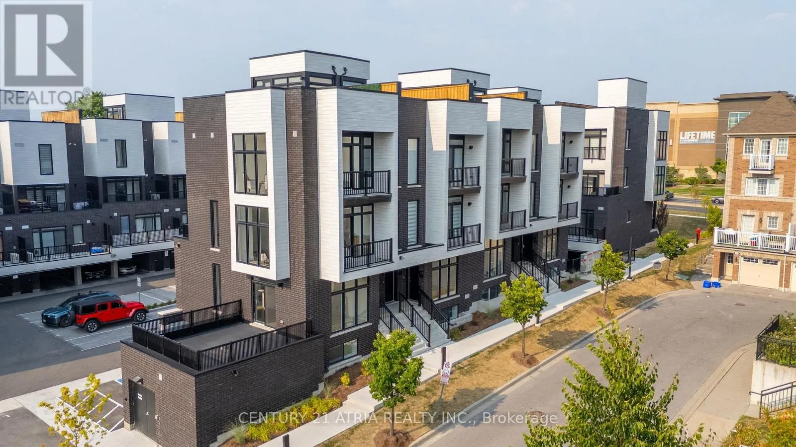 8 - 184 ANGUS DRIVE