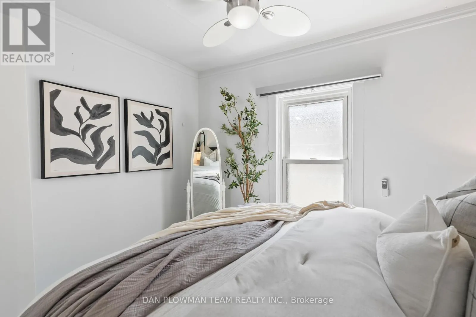 182 BLOOR STREET W