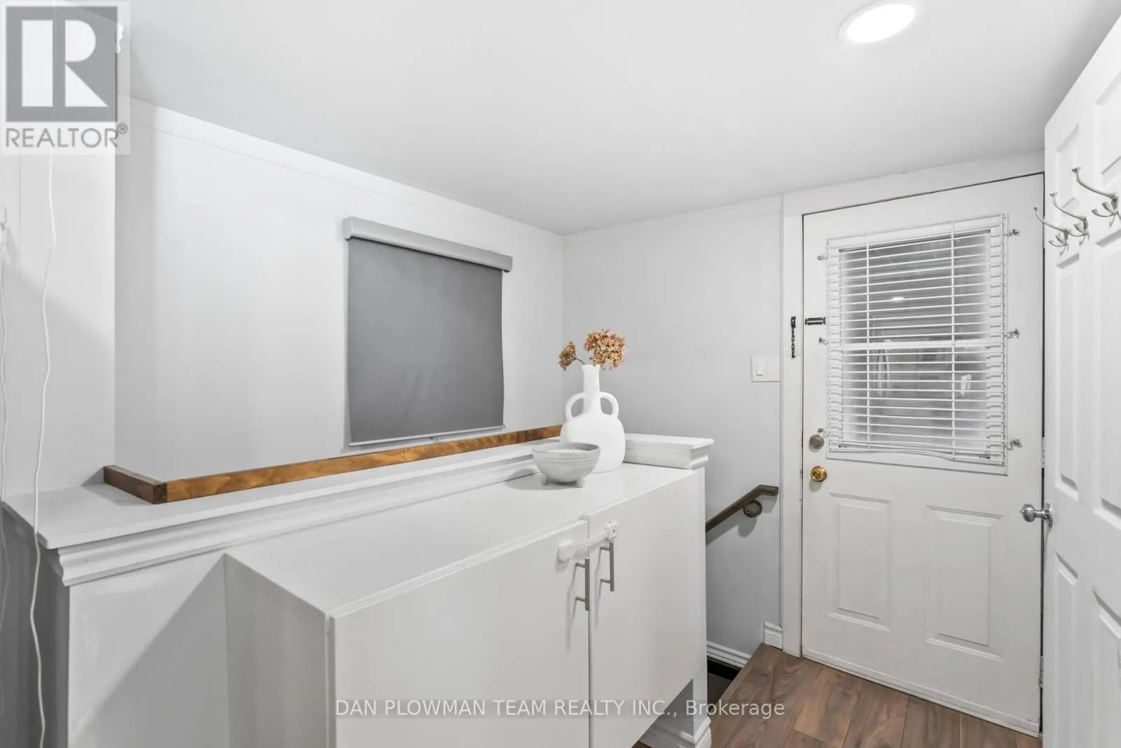 182 BLOOR STREET W