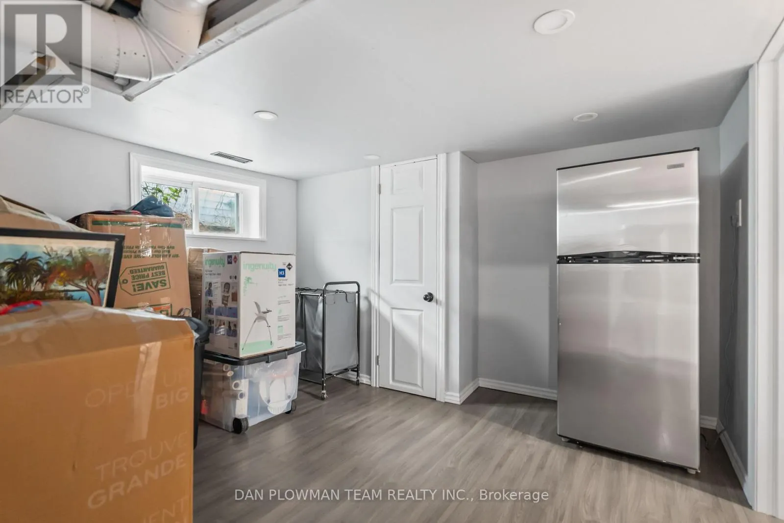 182 BLOOR STREET W