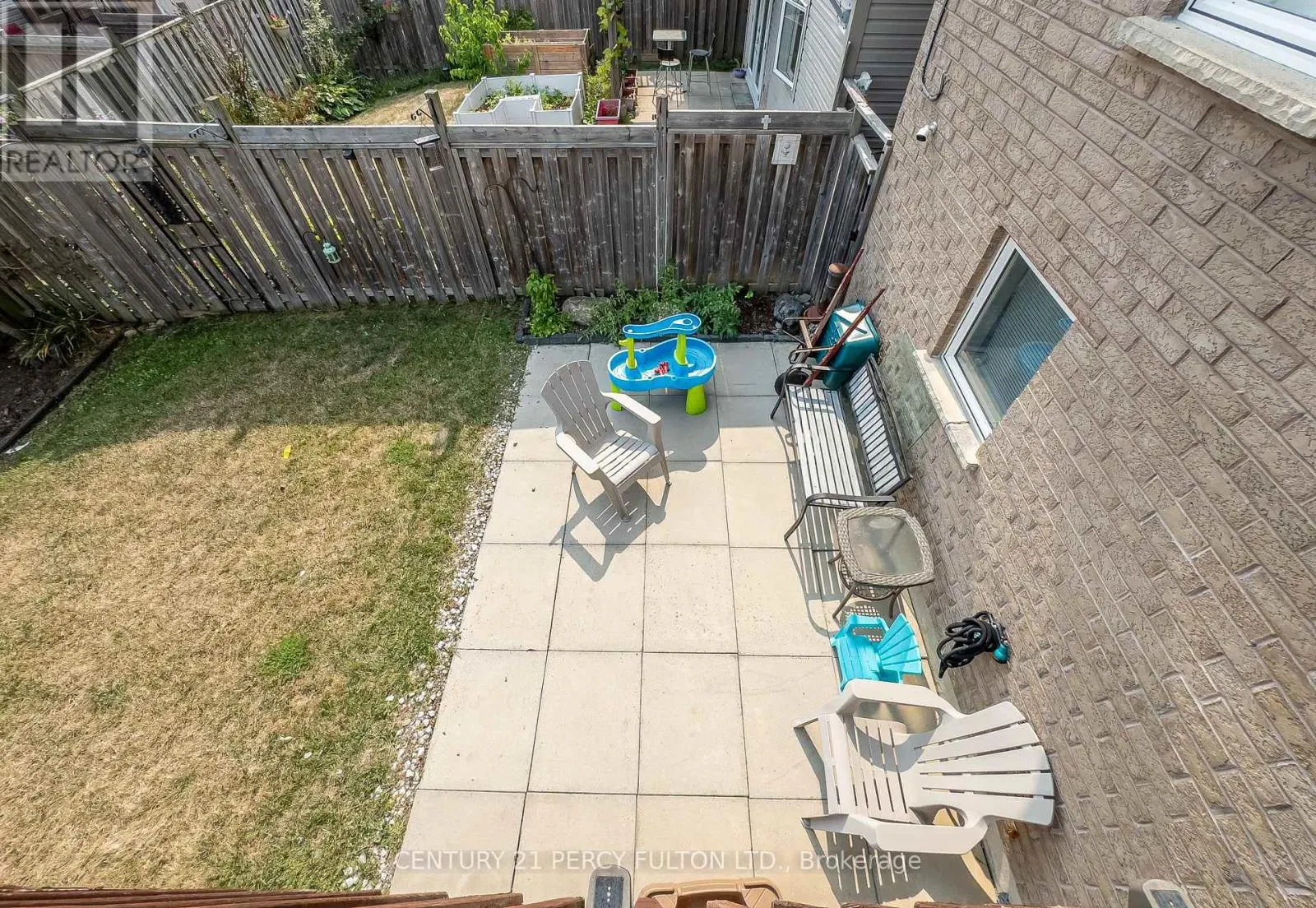 918 TAGGART CRESCENT
