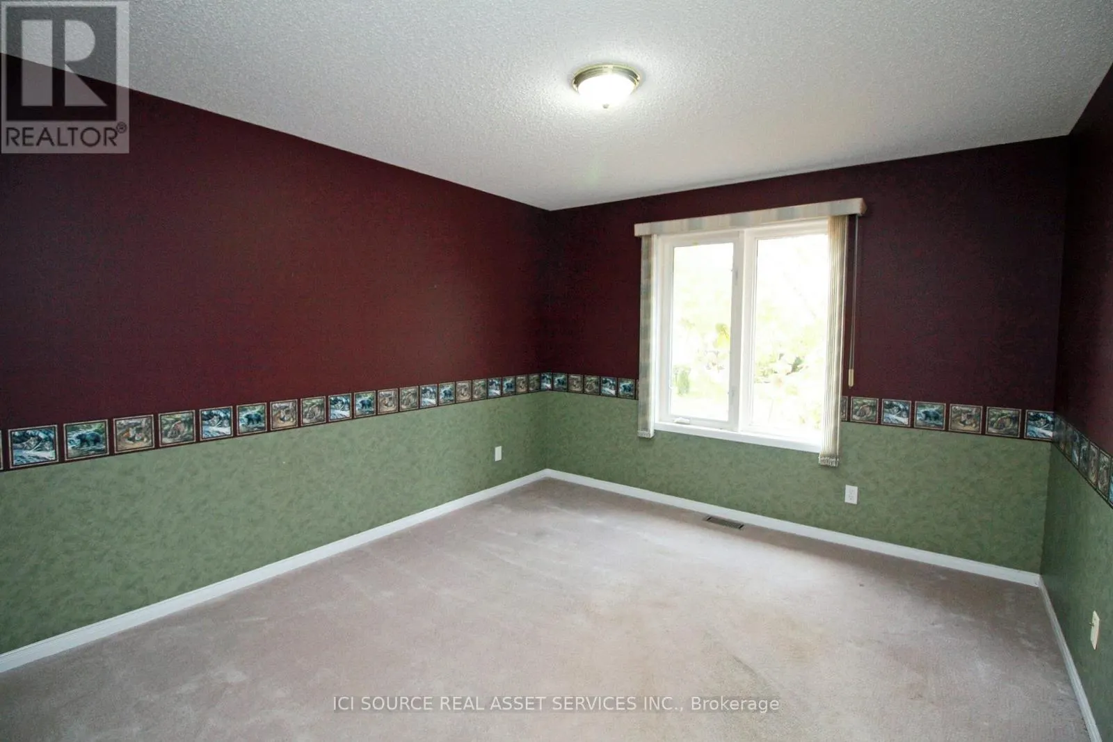 4 ALGONQUIN TRAIL