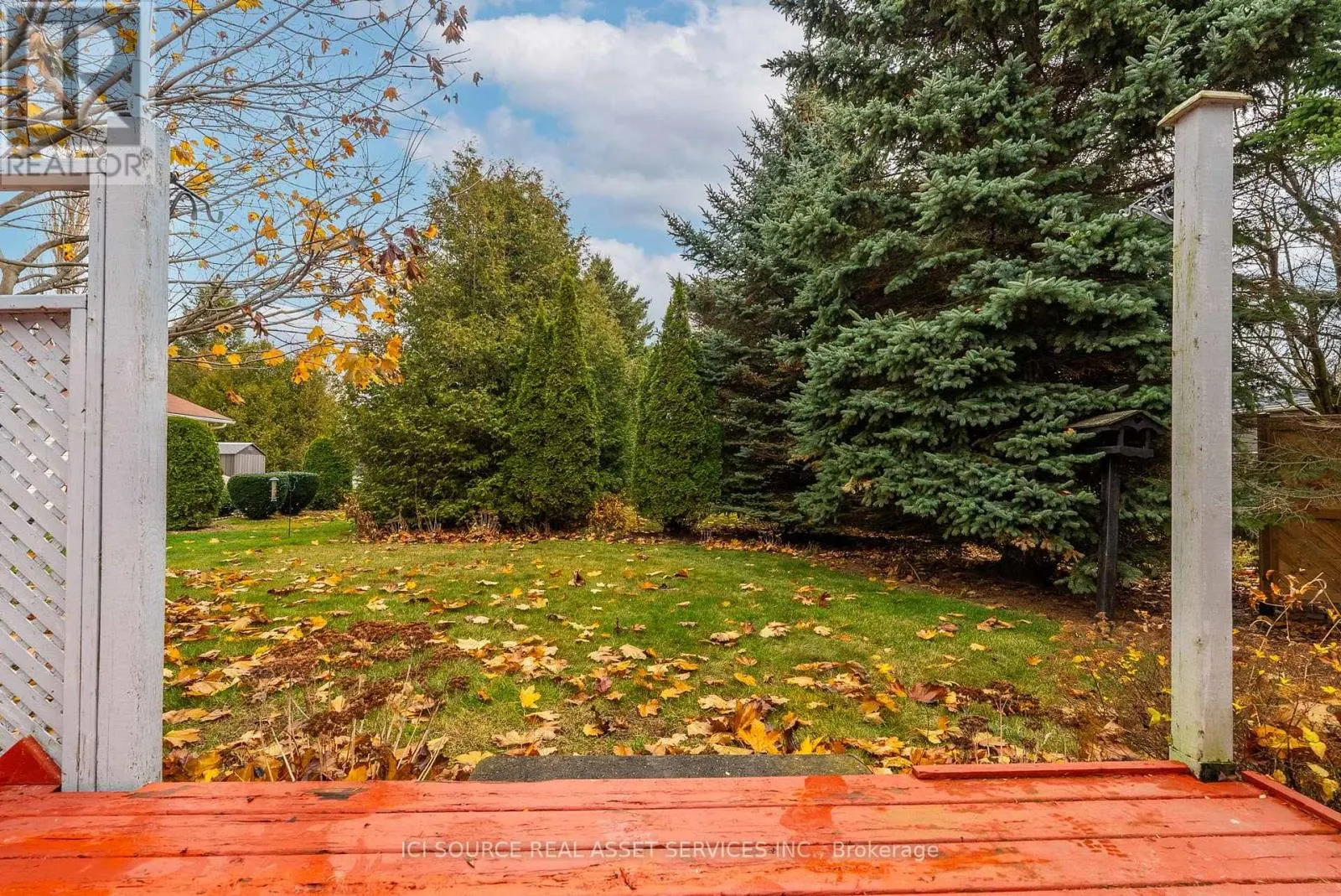 4 ALGONQUIN TRAIL