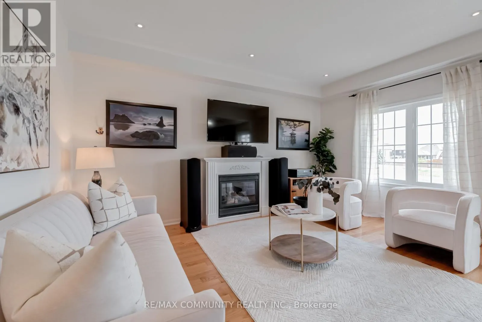 1852 BIRCHVIEW DRIVE