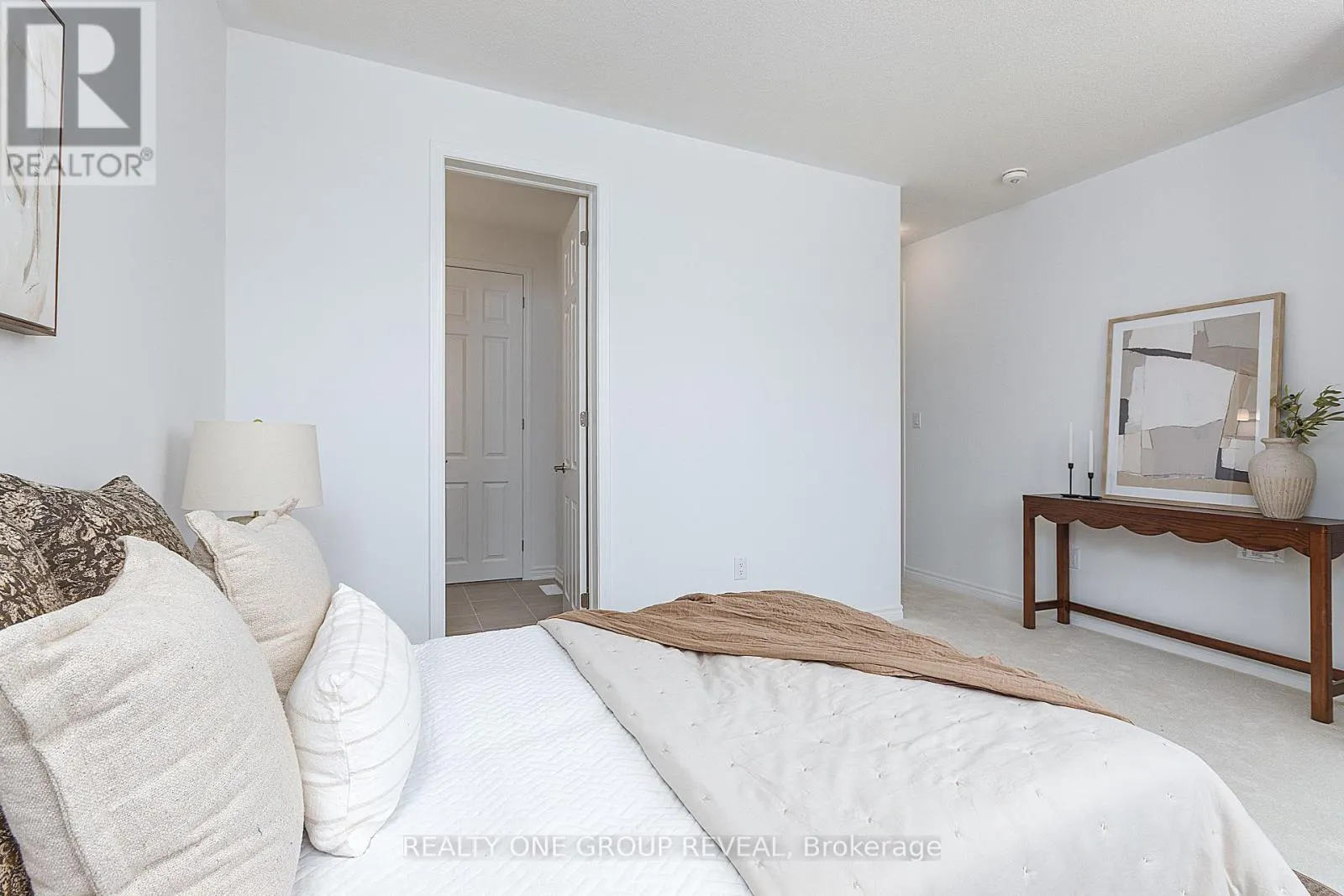 3311 MARCHINGTON SQUARE