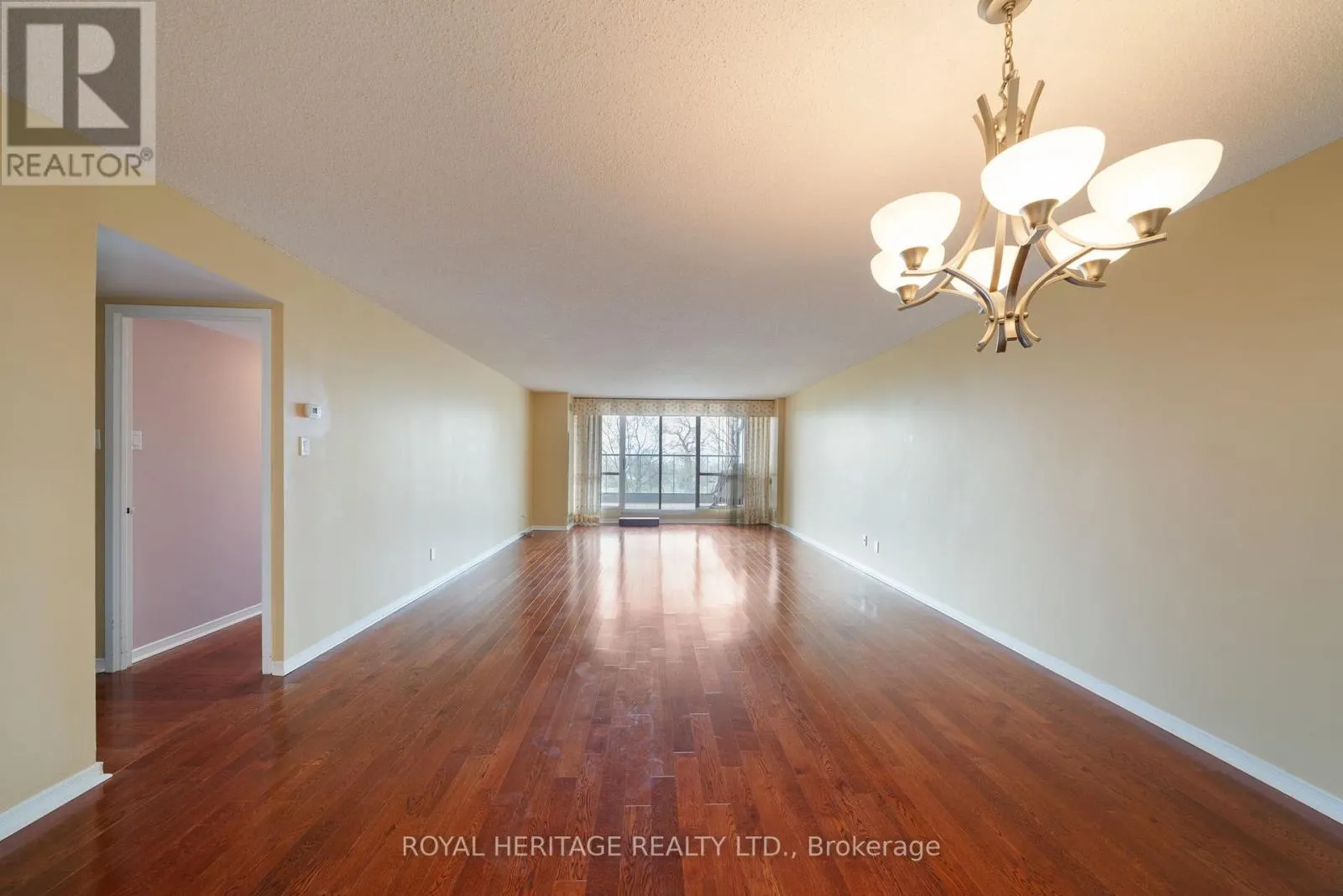 306 - 45 CUMBERLAND LANE