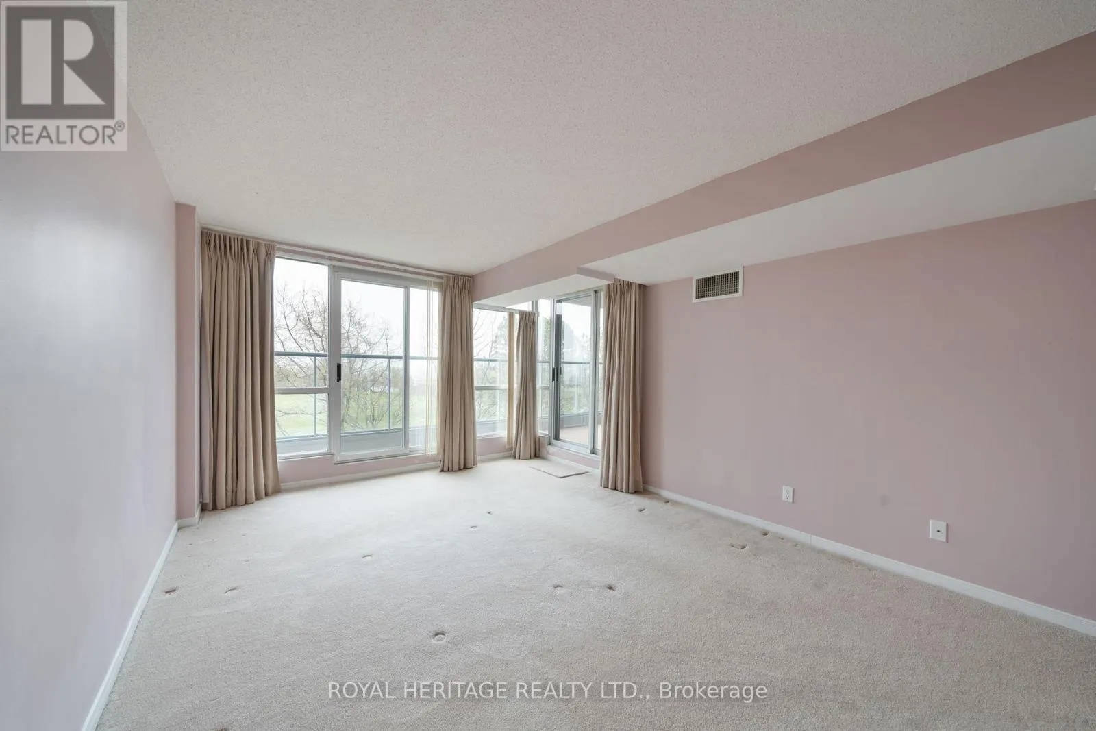 306 - 45 CUMBERLAND LANE