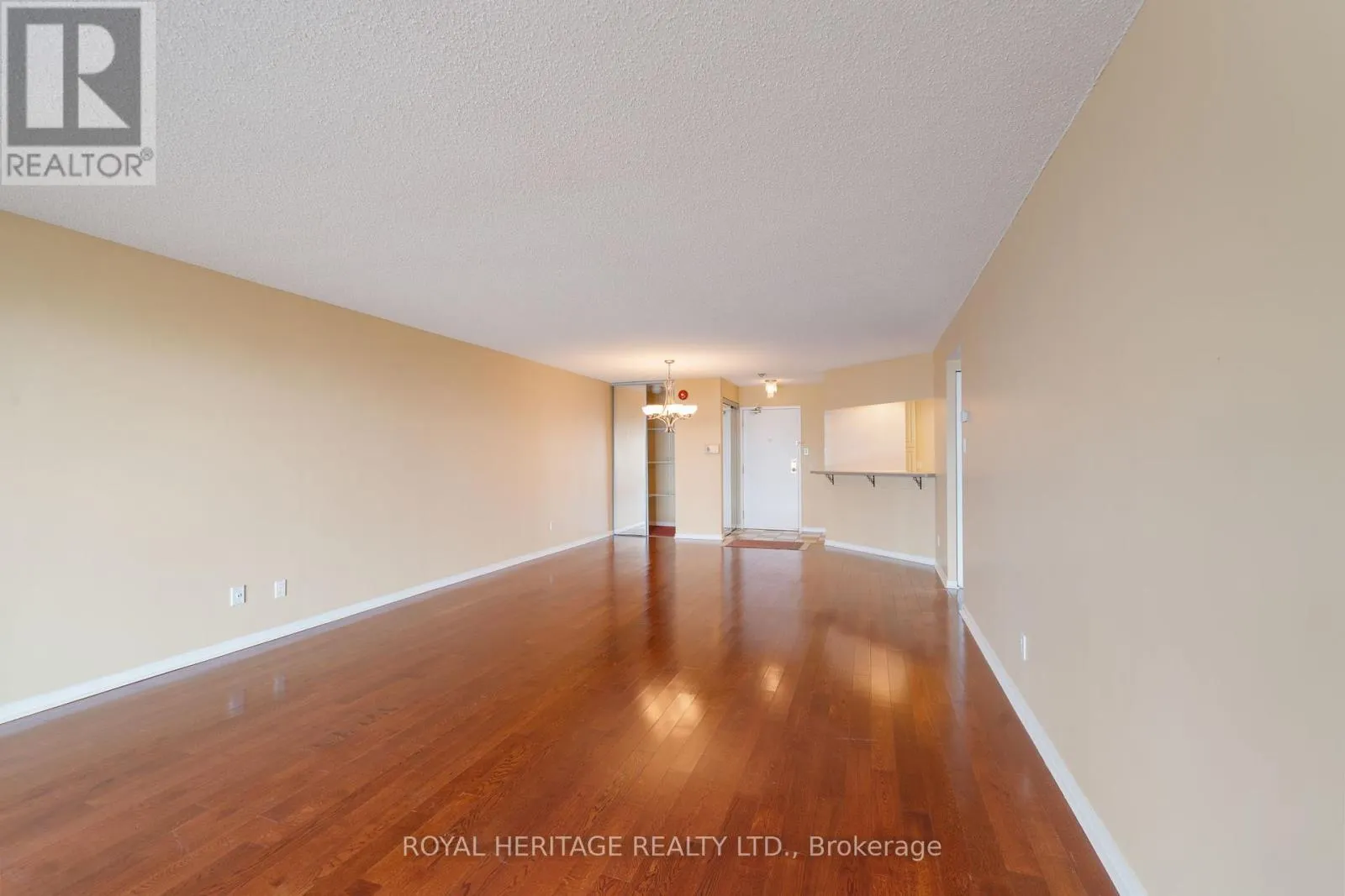 306 - 45 CUMBERLAND LANE