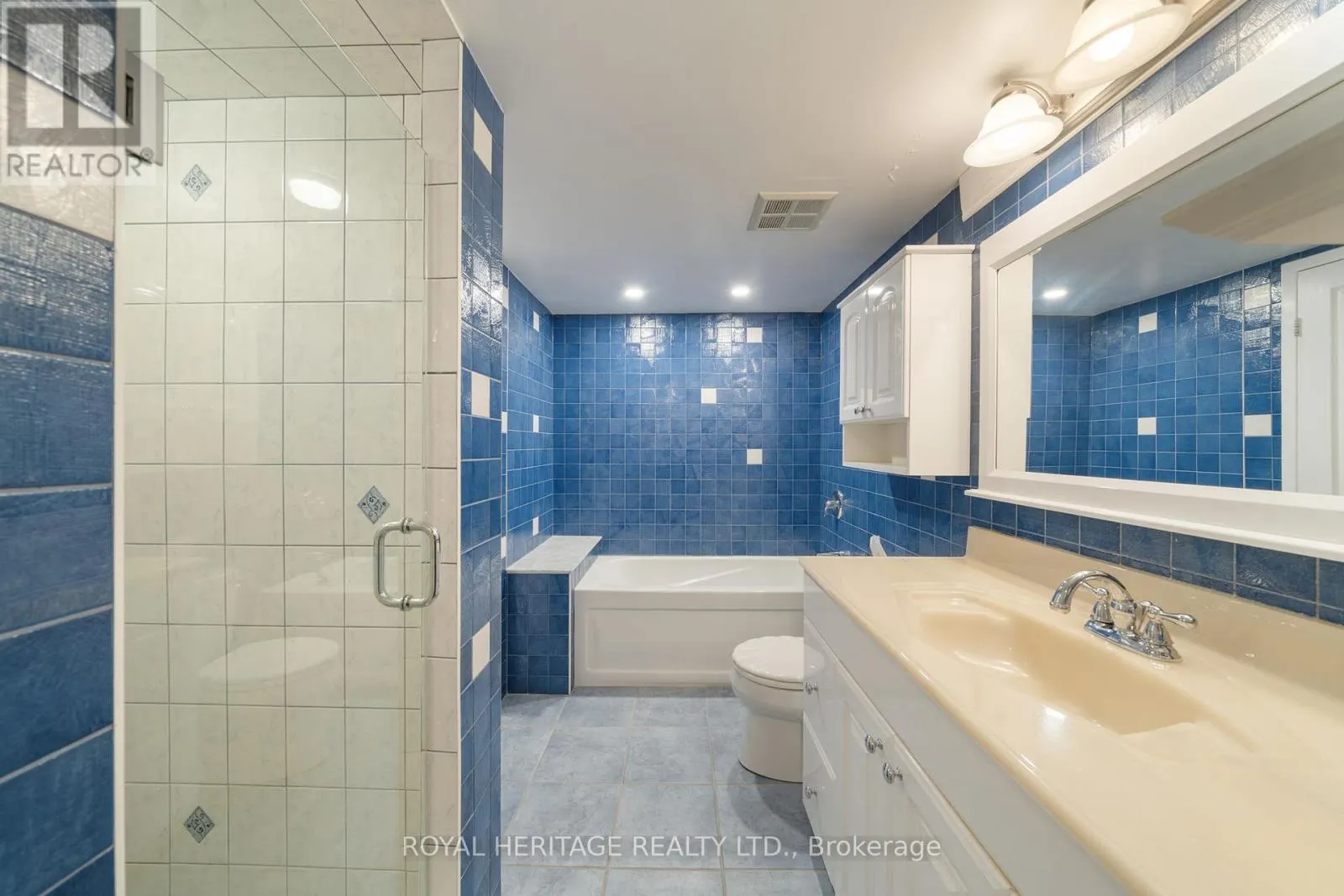306 - 45 CUMBERLAND LANE