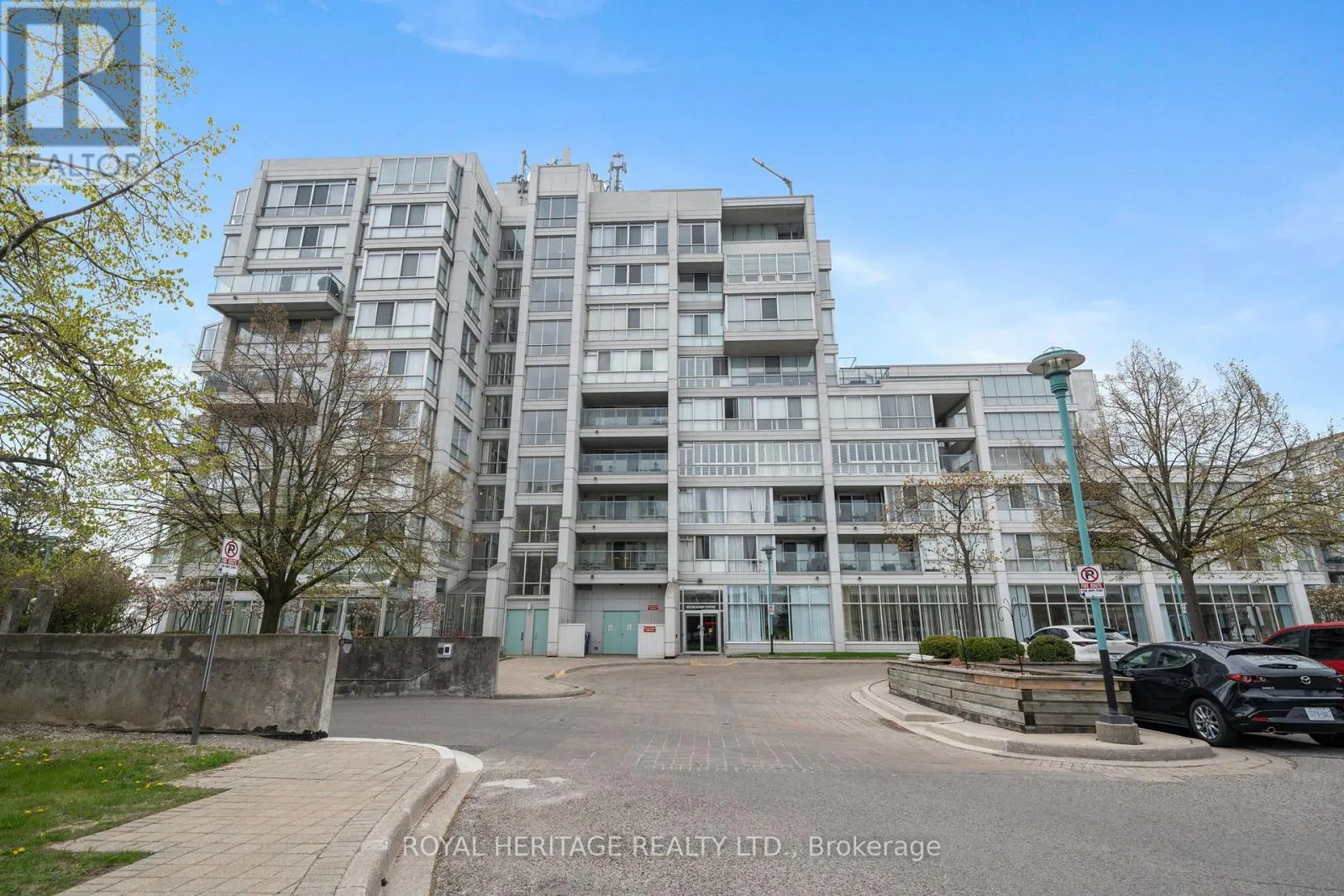 306 - 45 CUMBERLAND LANE