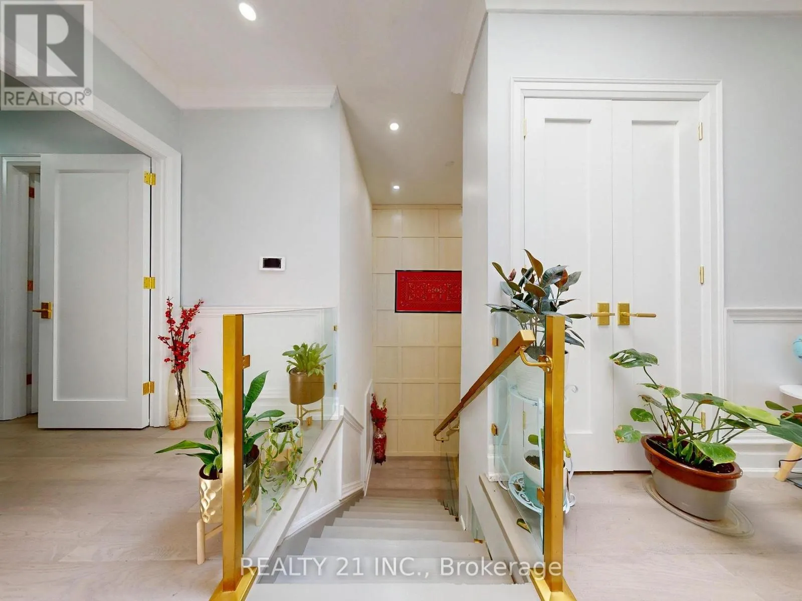 36 CRAIGLEE DRIVE