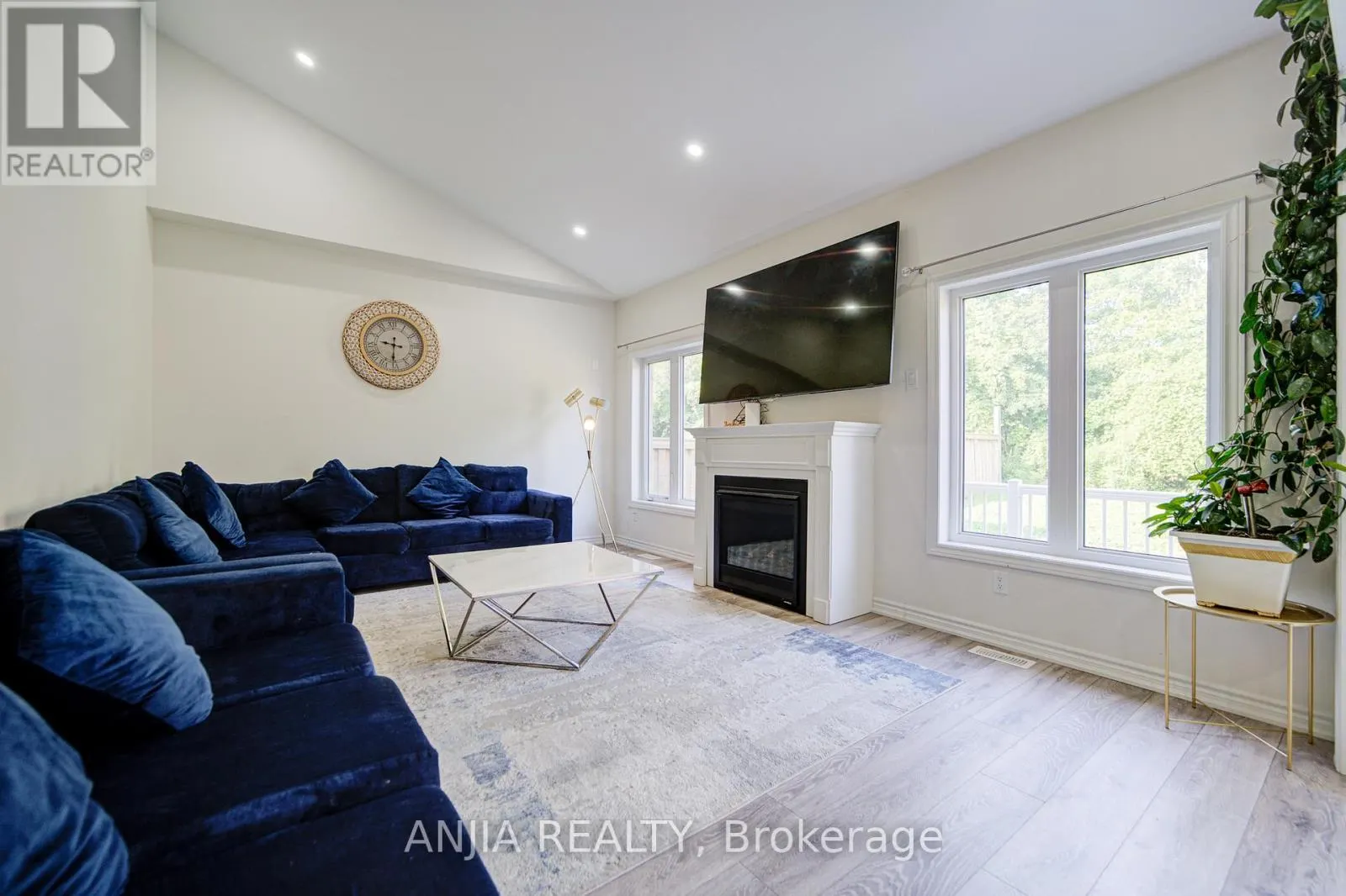2036 KURELO DRIVE