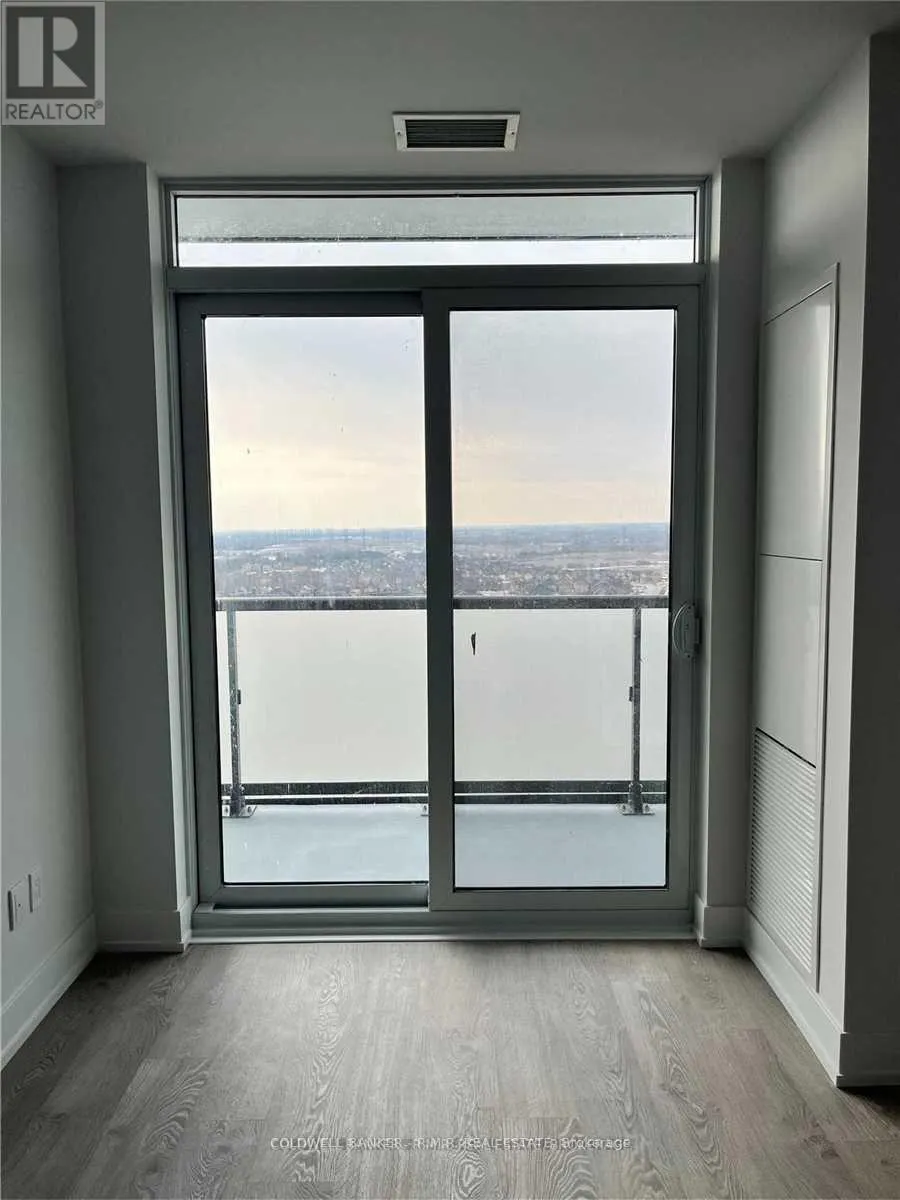 1704 - 2550 SIMCOE STREET N, #1704