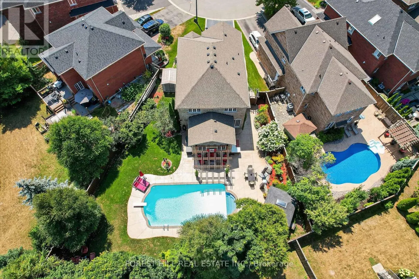 24 VESNA COURT