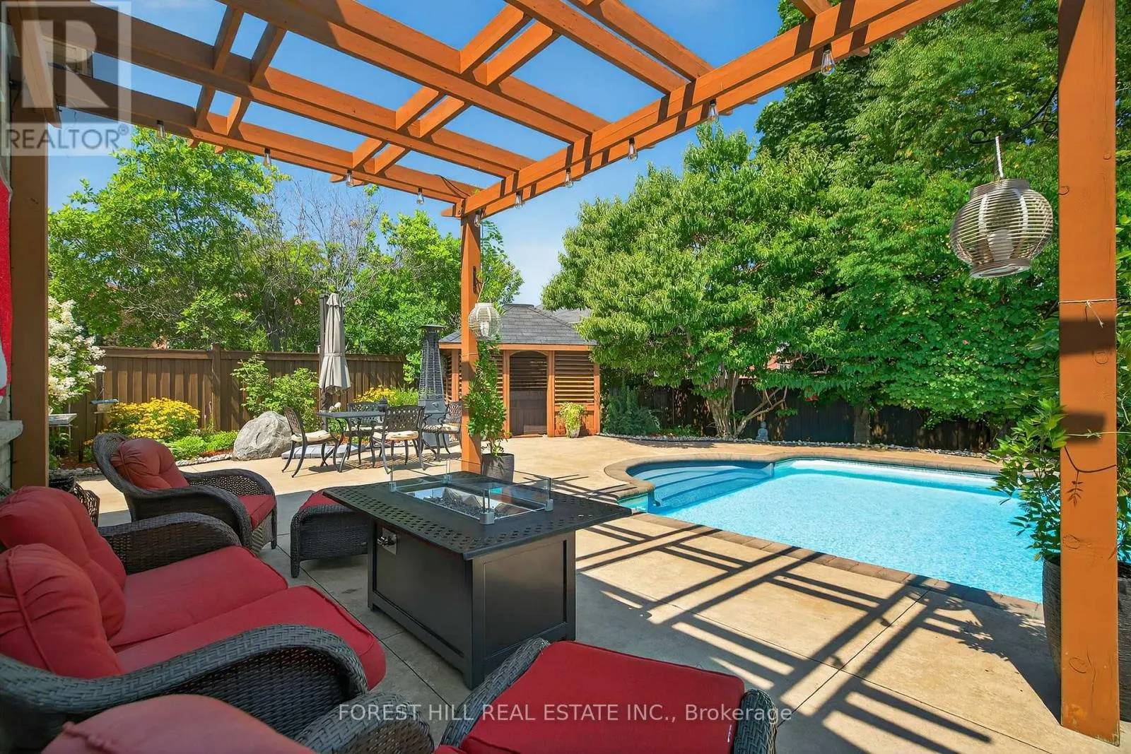 24 VESNA COURT