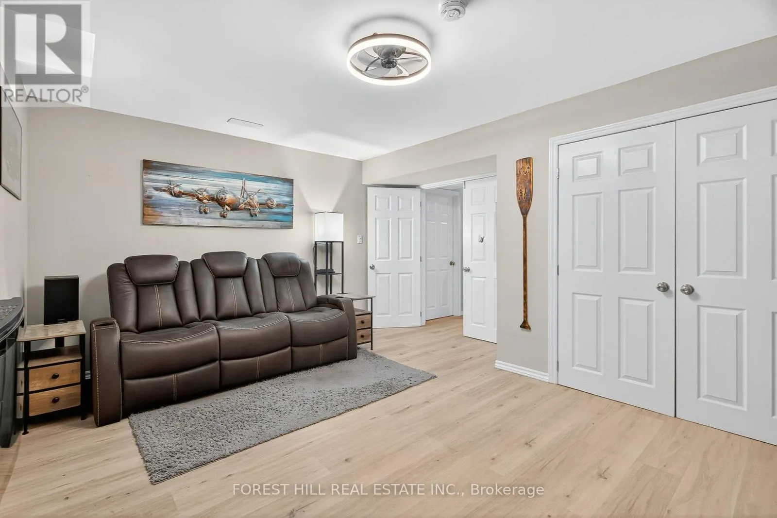 24 VESNA COURT