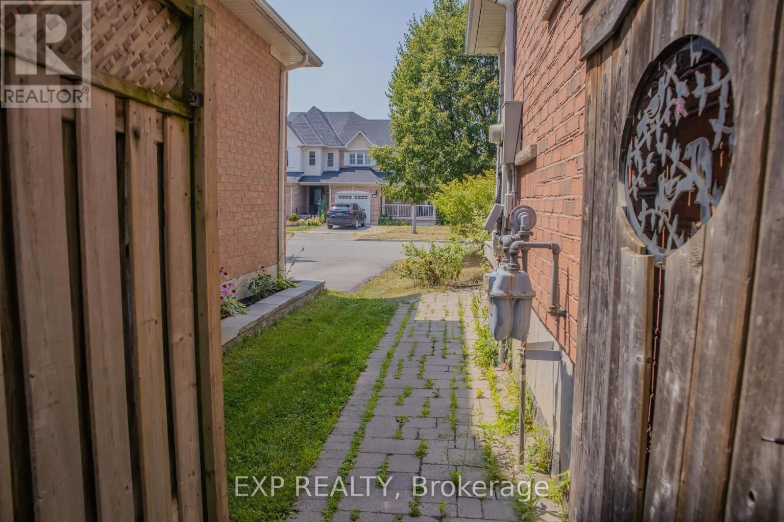 136 KIRKLAND PLACE