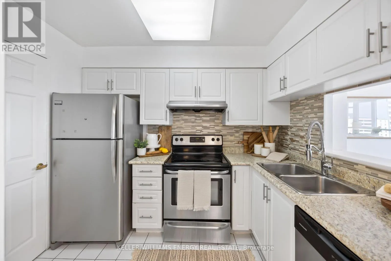 1107 - 3231 EGLINTON AVENUE E, #1107