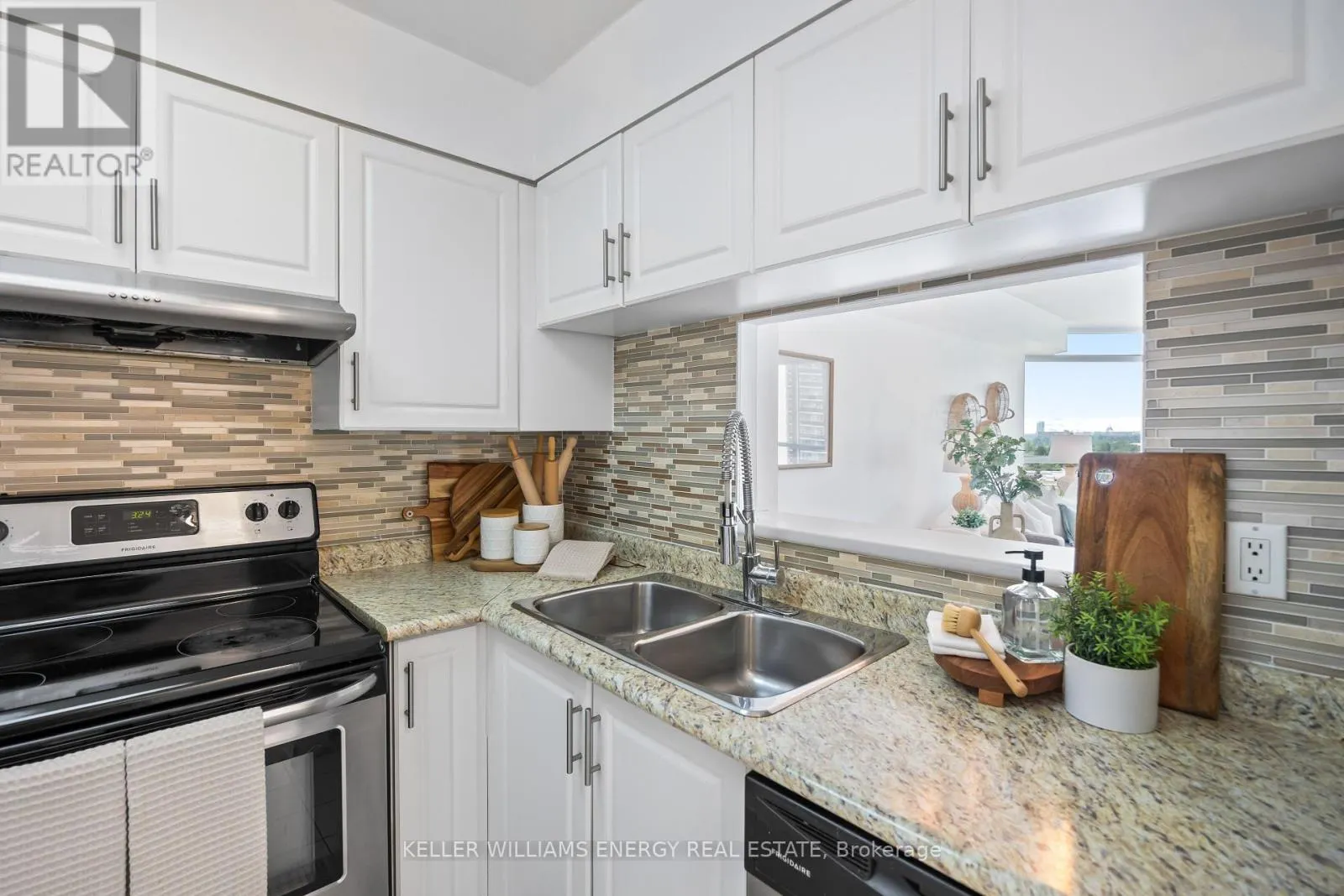 1107 - 3231 EGLINTON AVENUE E, #1107
