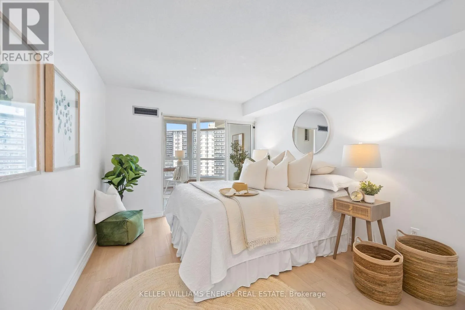 1107 - 3231 EGLINTON AVENUE E, #1107