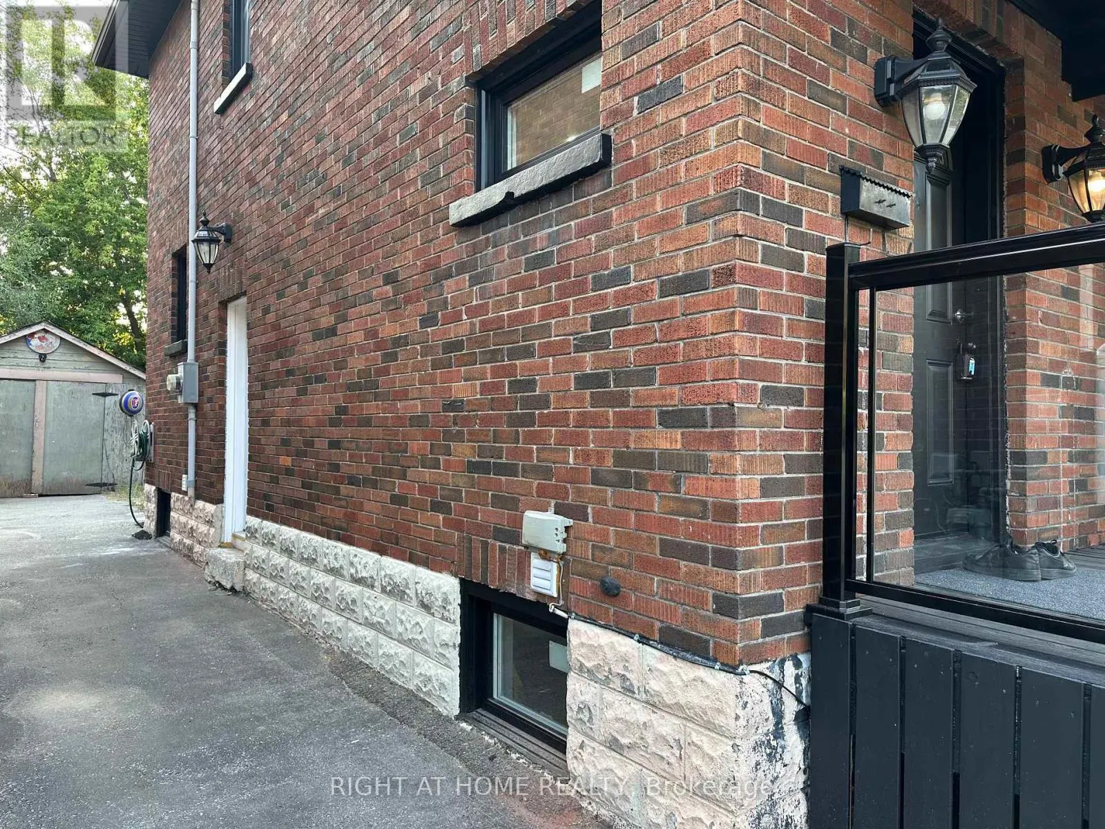 210 DEARBORN AVENUE