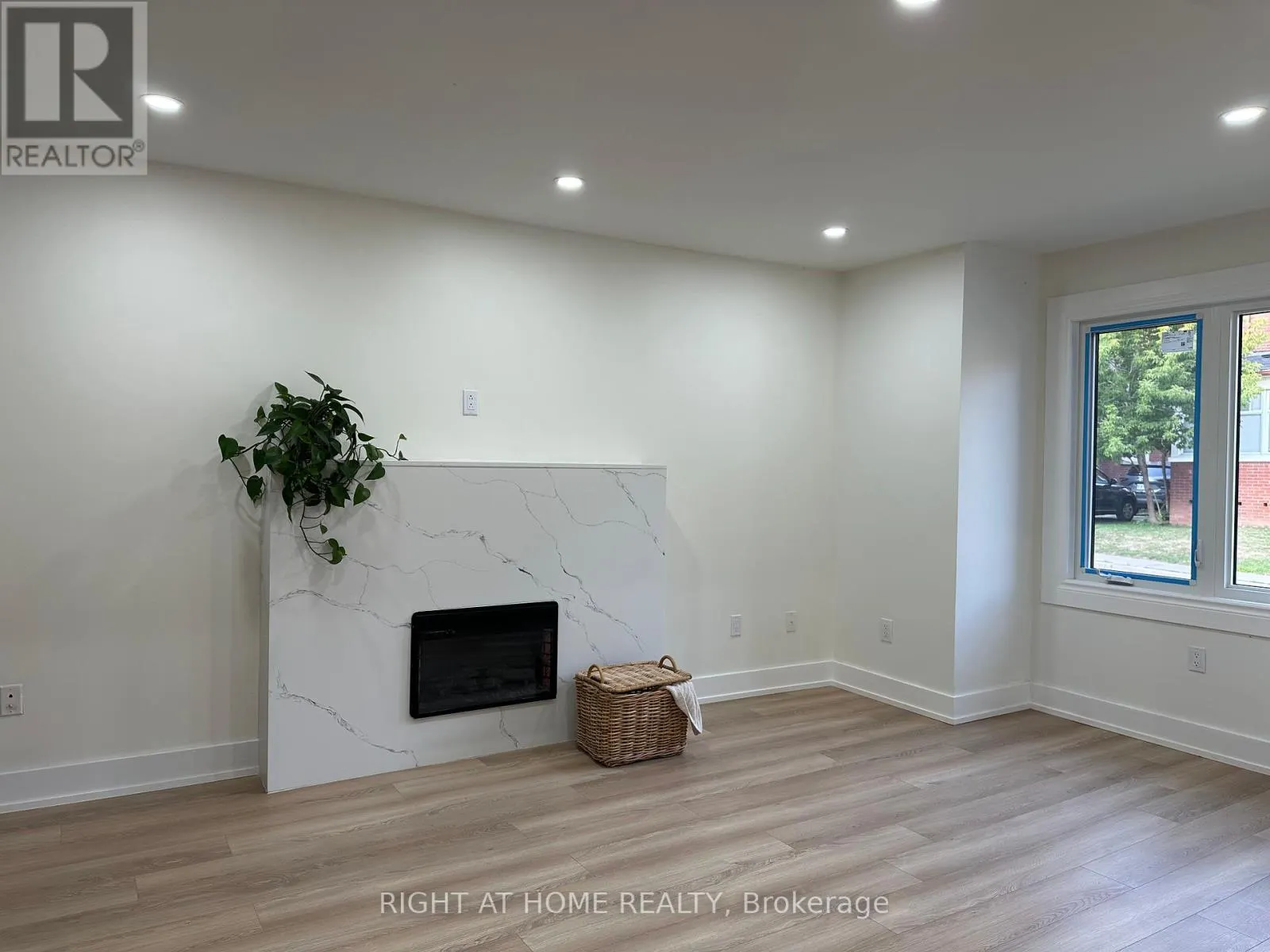 210 DEARBORN AVENUE